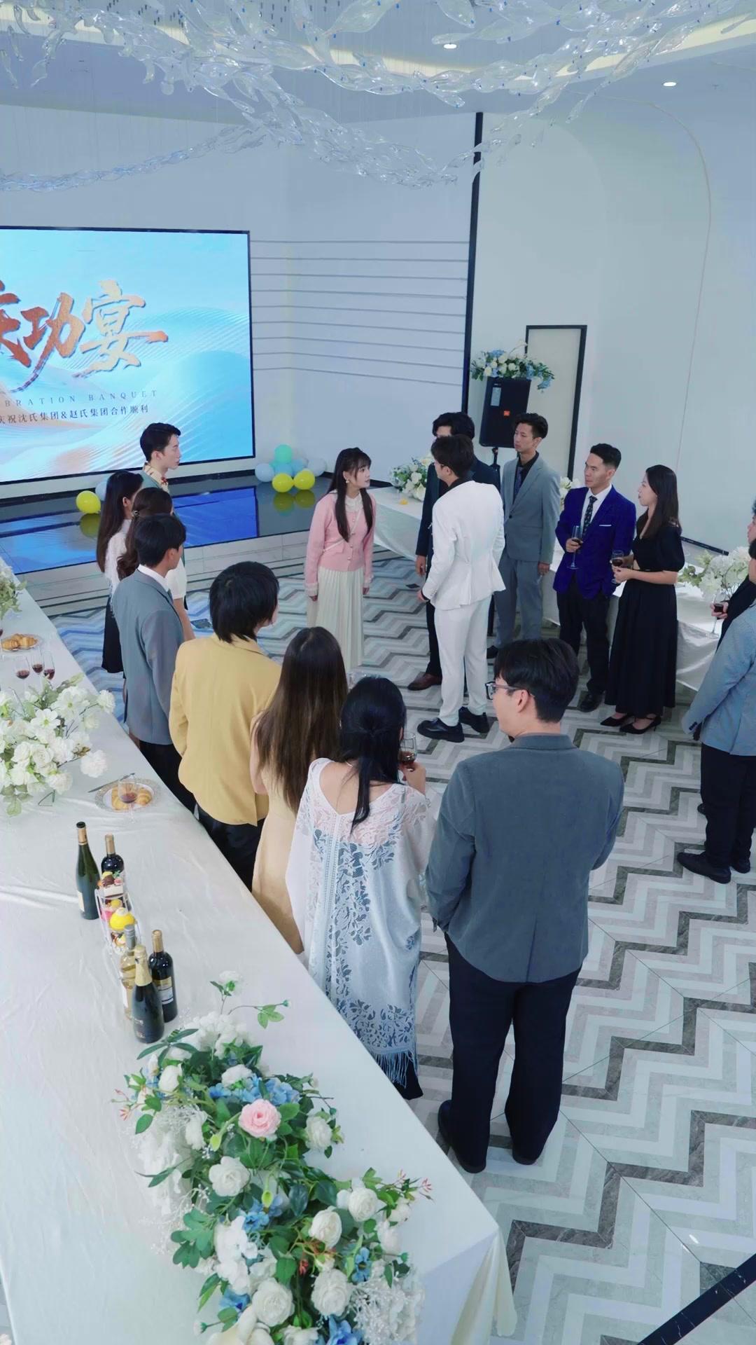 Hell Kitty Lashing Out