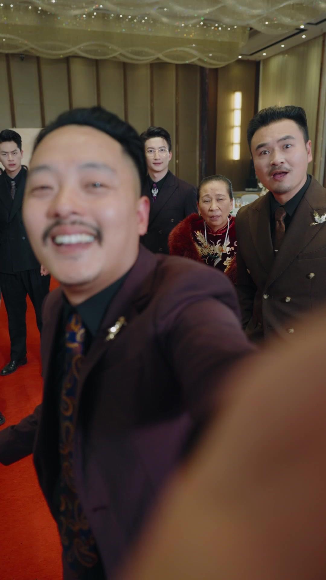 Aile Yemeğinde Masayı Devirdim