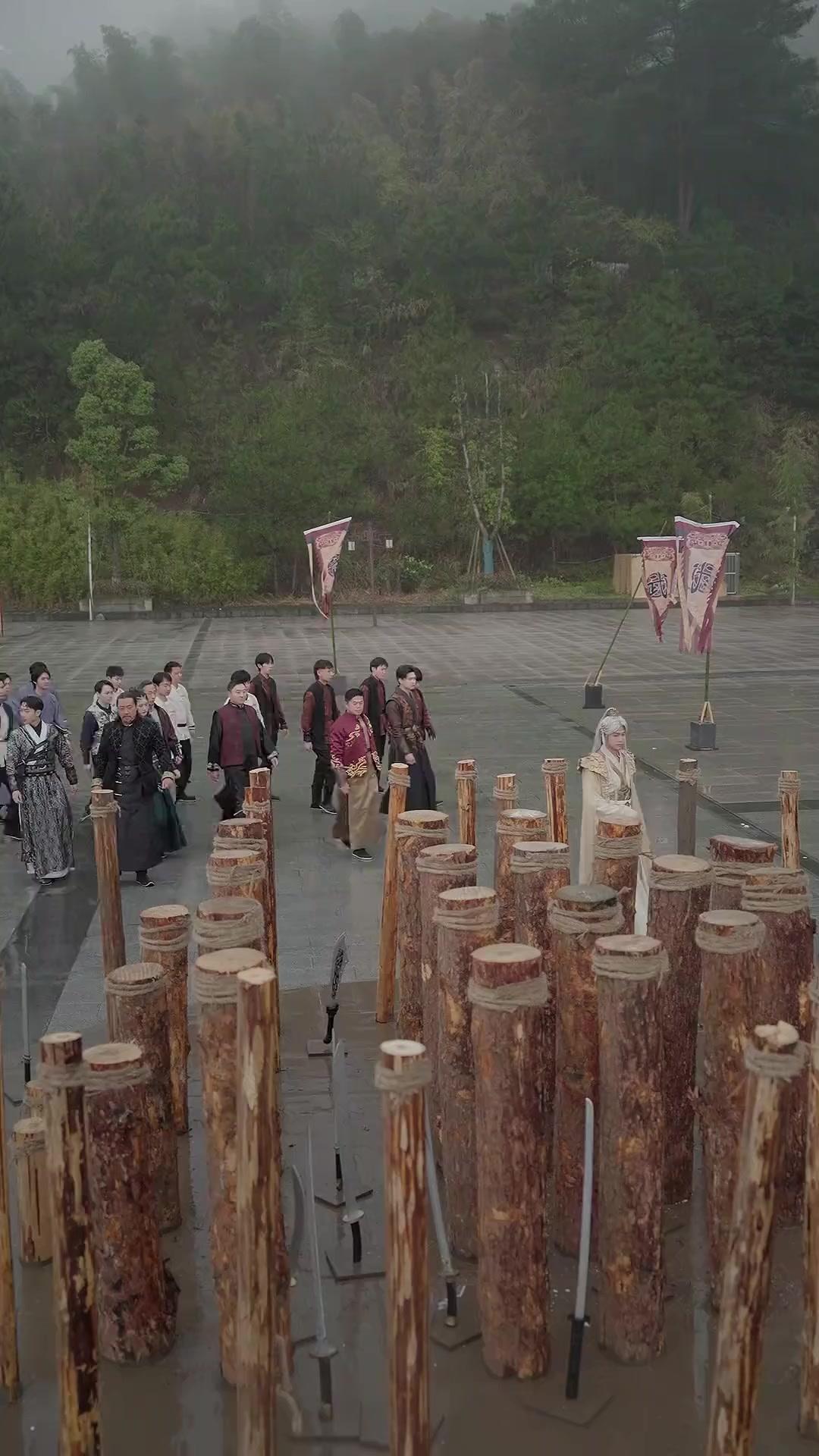 Isteri Kaya & Gempal Menggegarkan Dunia Persilatan