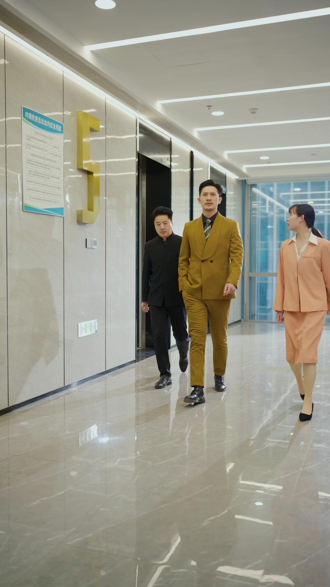 She Had No Idea How Rich I Am!