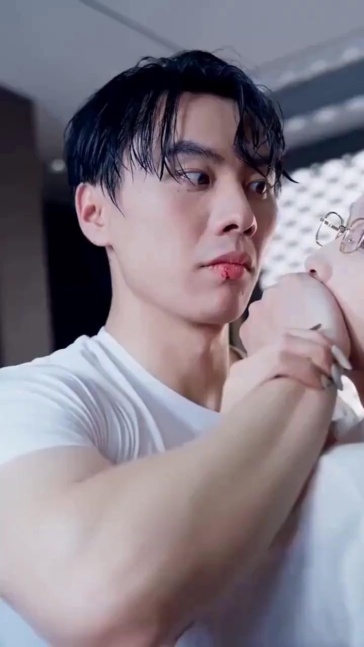 (مدبلج) الكركدن الأسطوري: قوة مقدسة لا تُقهر