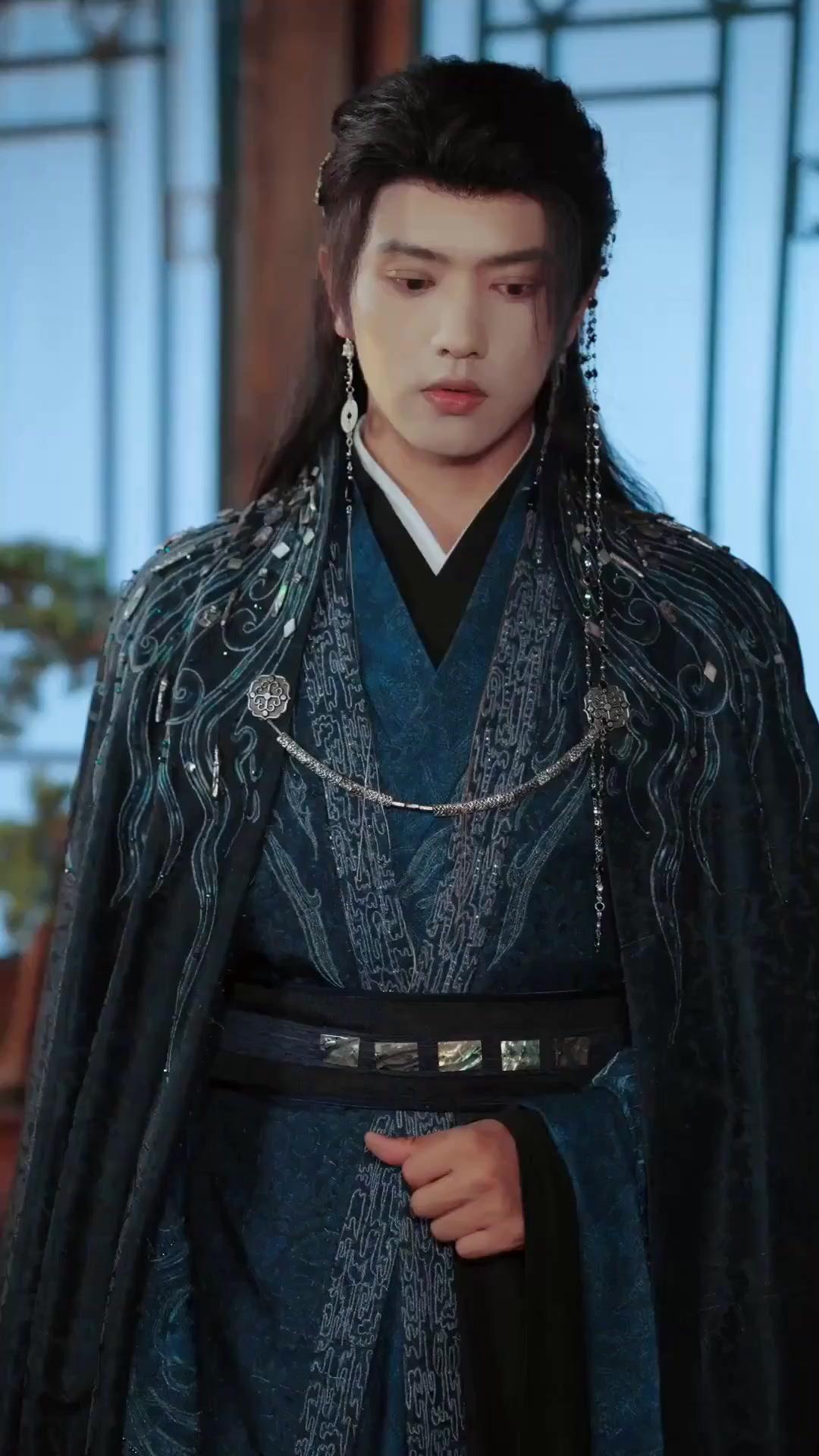 (مدبلج) ليلى عرافة القصر