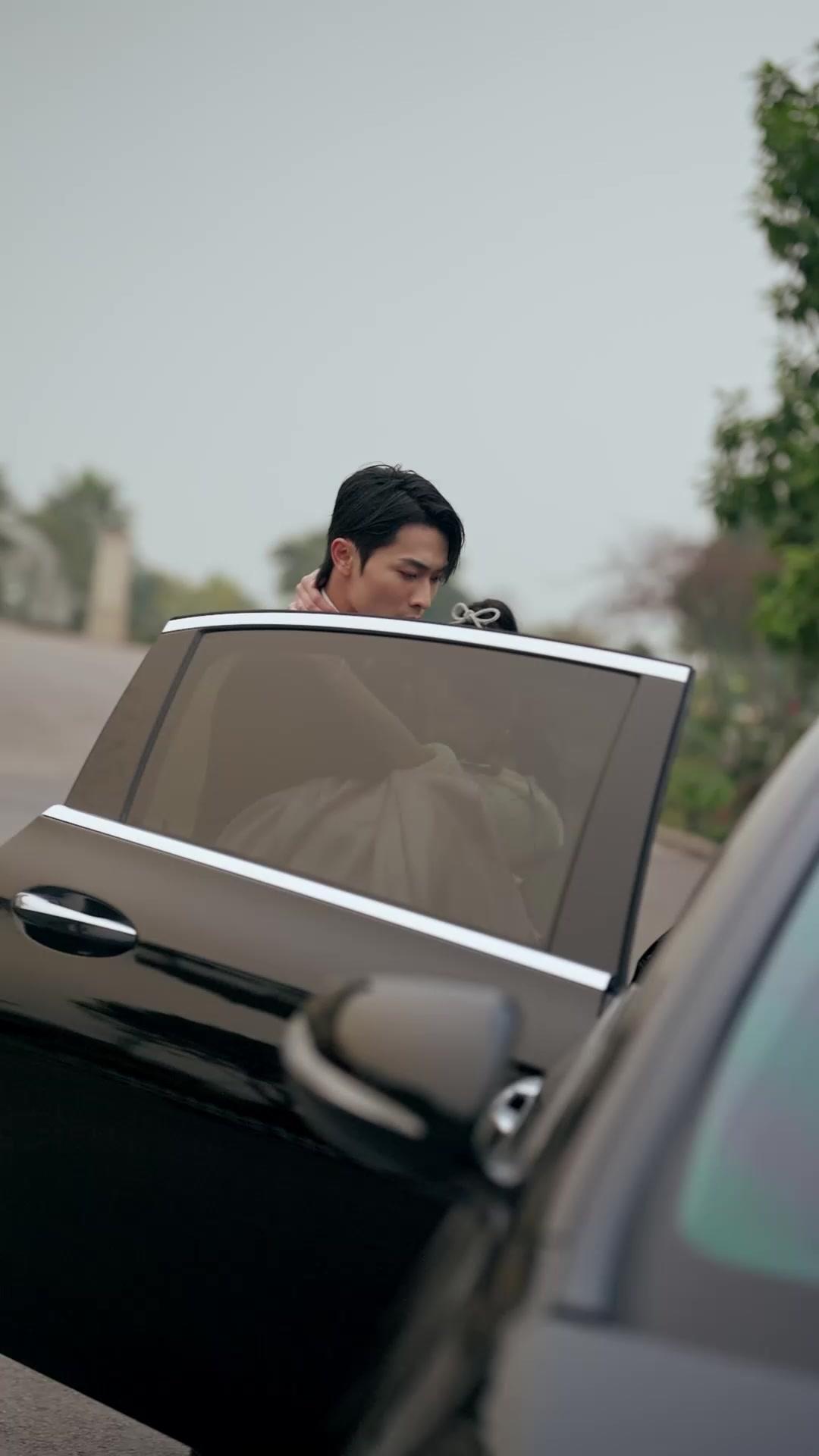 她走後，暮雪覆千山