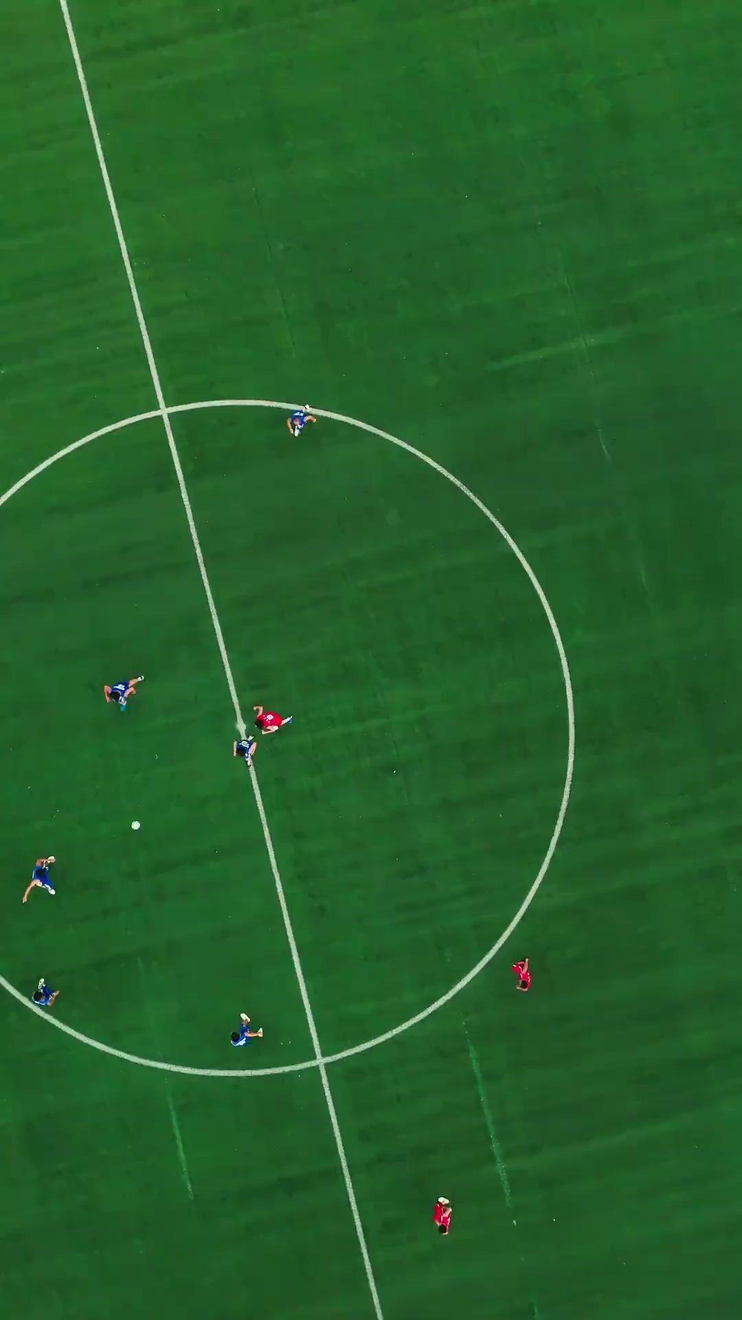 الفتاة المدللة وحارسها الأسطوري