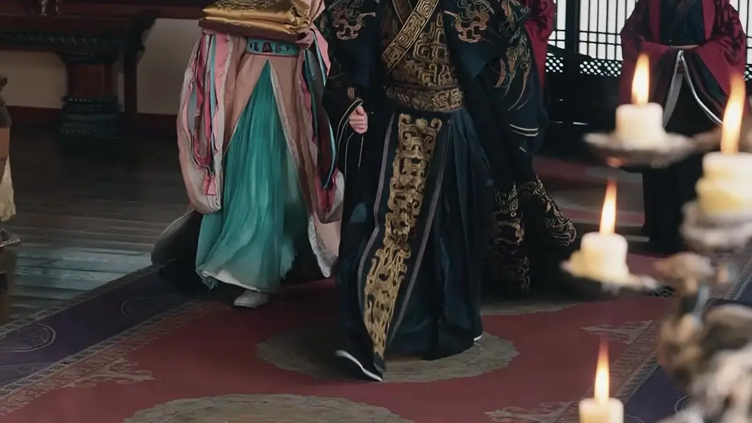 Fur Collar vs. Golden Threads