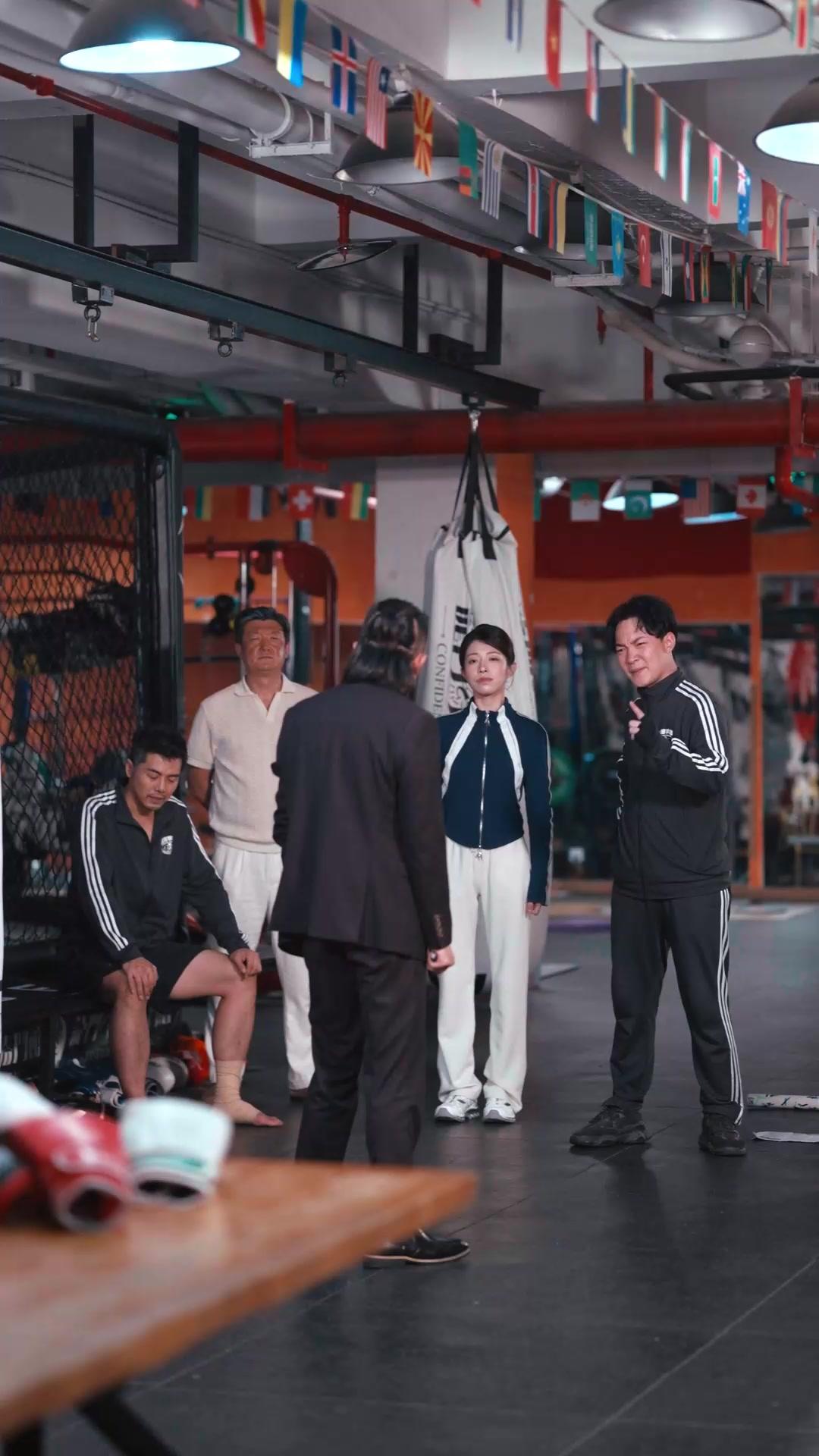 OMG! The Boxer King is Back!