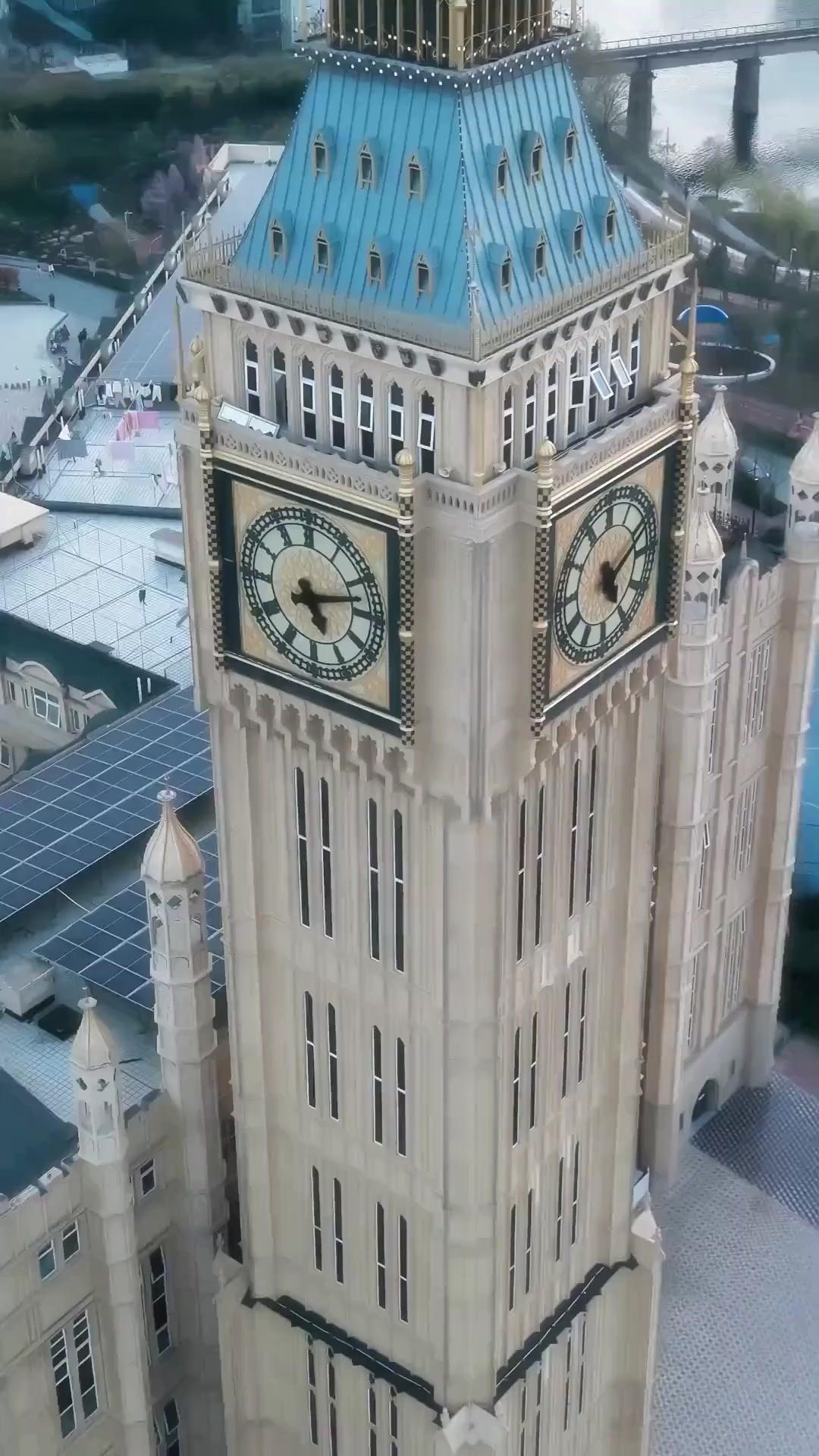 (Dubbed)Smart Poor Girl Outwits Rich Kids