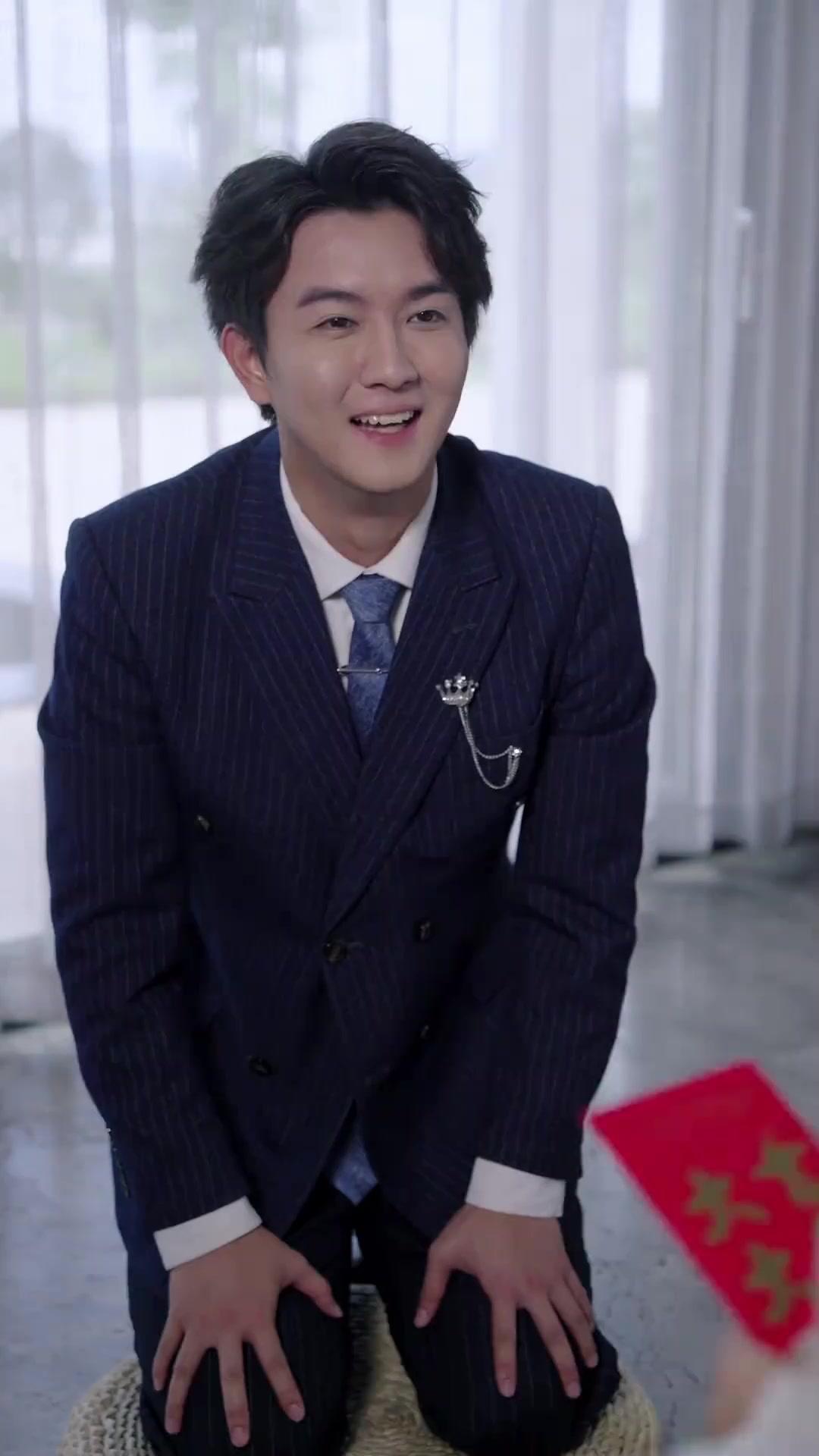 (Dublagem)A Bisavó de 7 Anos Conserta a Família