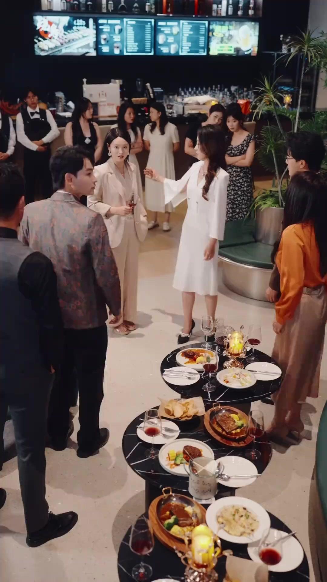 Hào Quang Bị Vùi Lấp