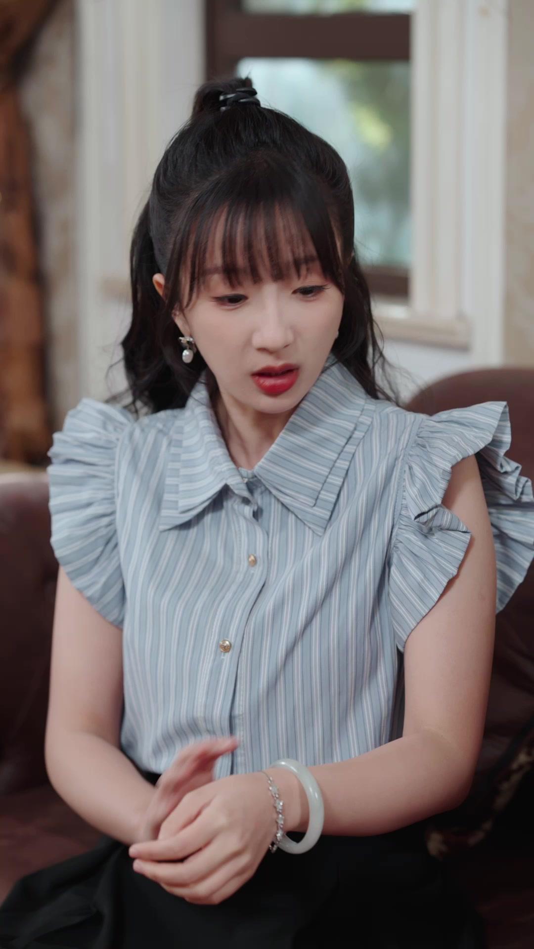 NOÉMIE, SA PRINCESSE VOLÉE