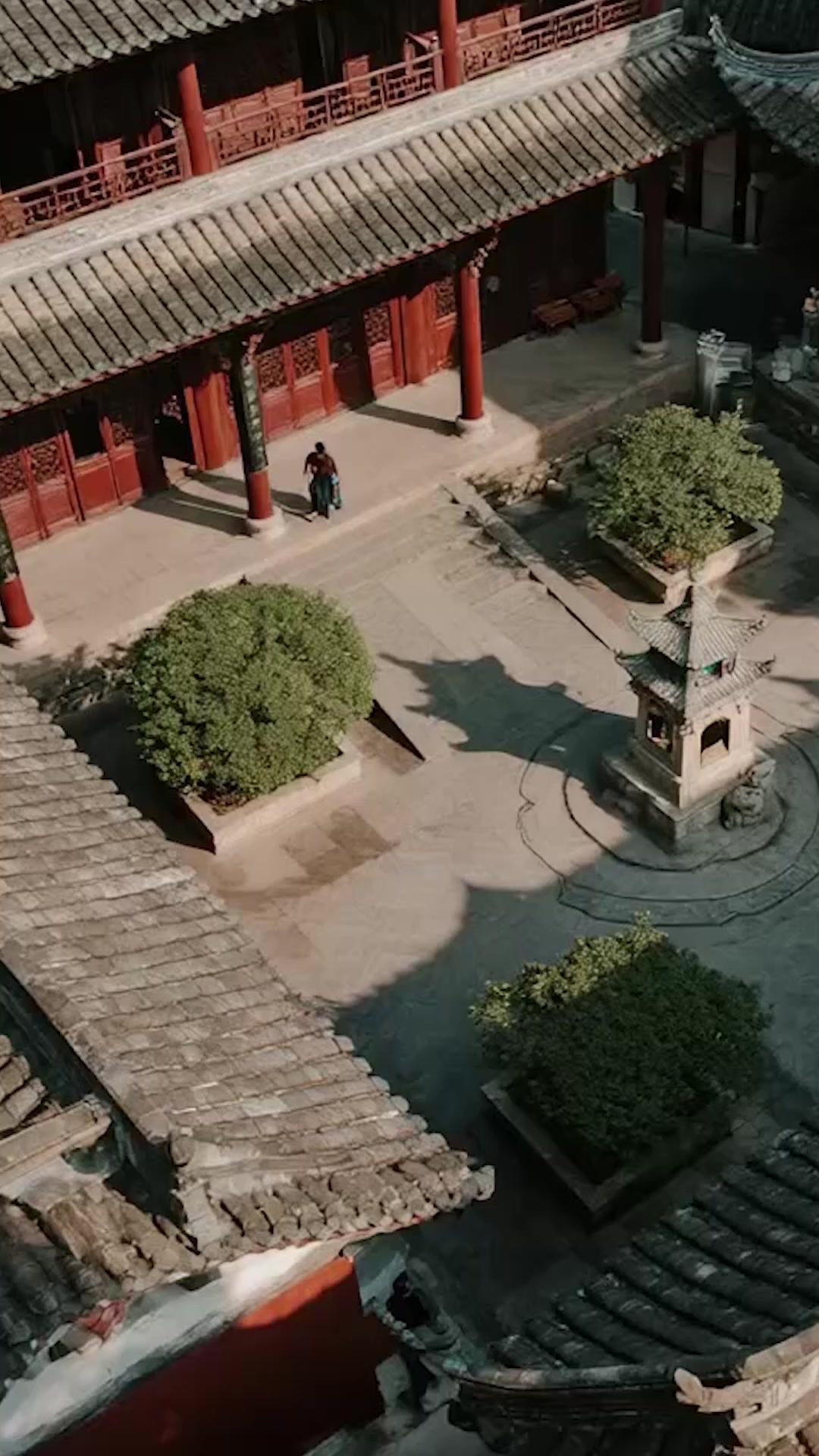 深宮棋局誰為子