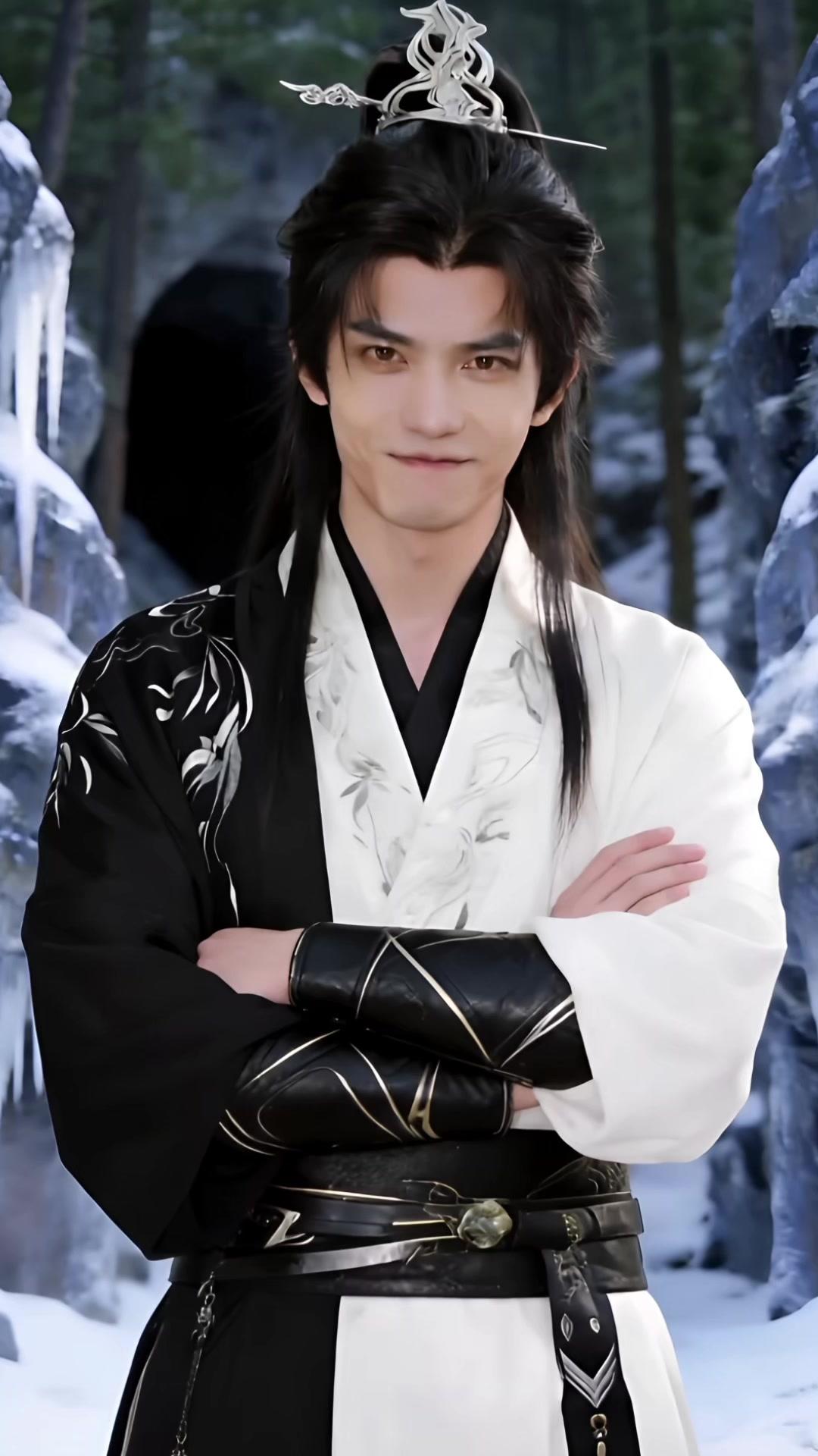 ¡Socorro, el solo observa!