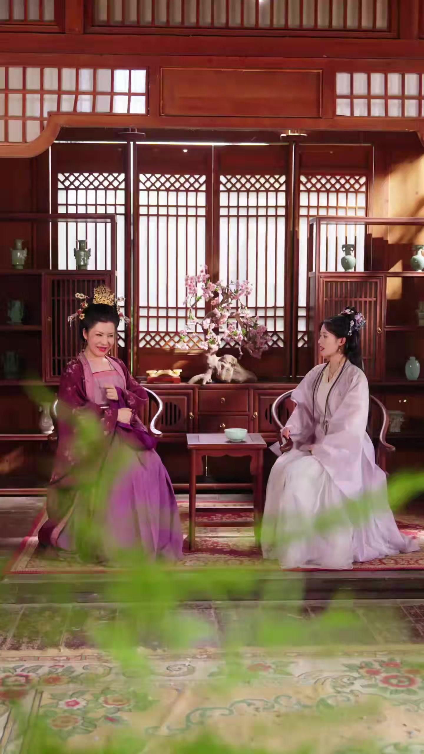 Bangkit Kembali, Menolak Jadi Istri Baik