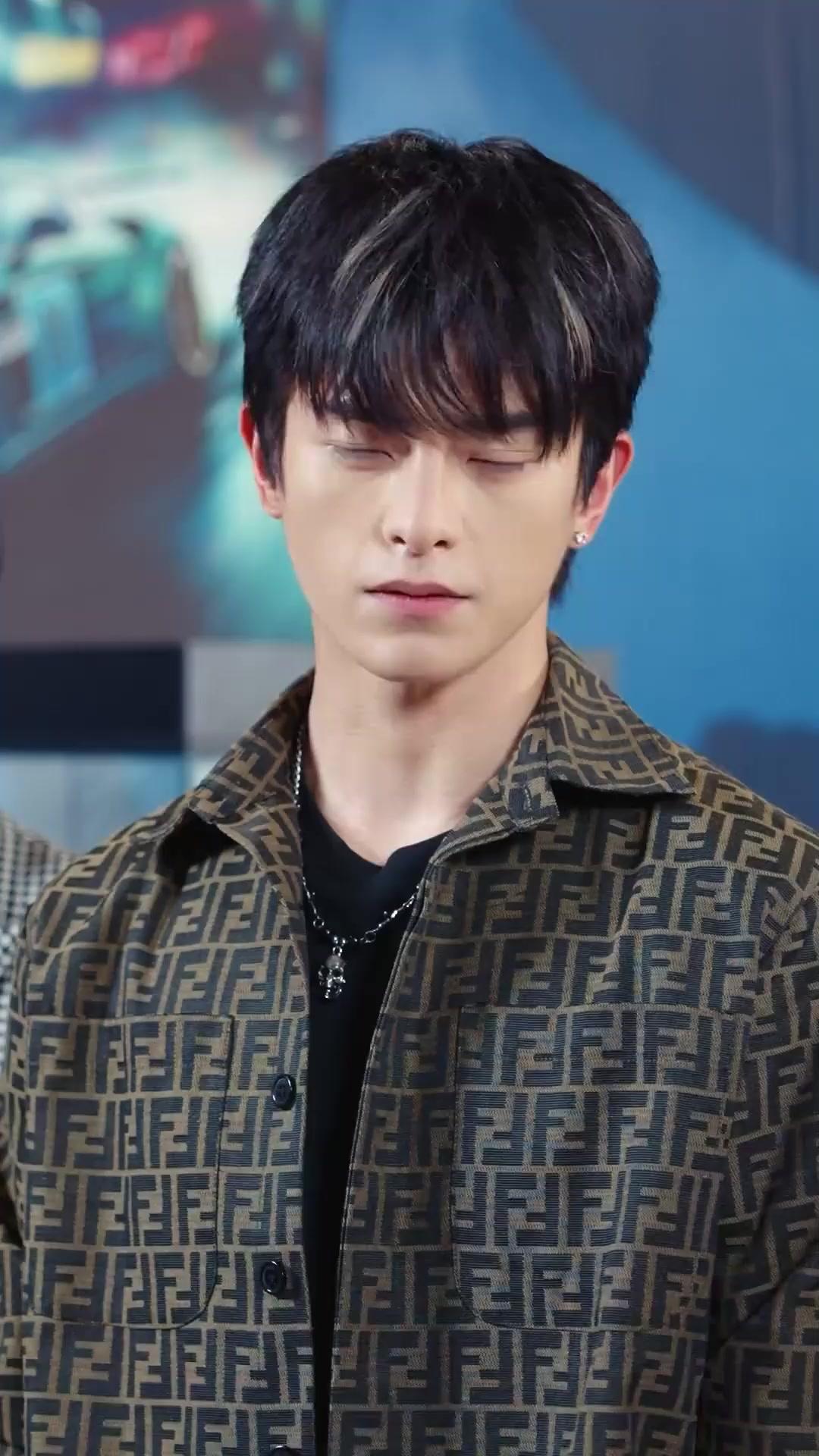 (Dubbing) Pembalap Hilang: Kembalinya Amir