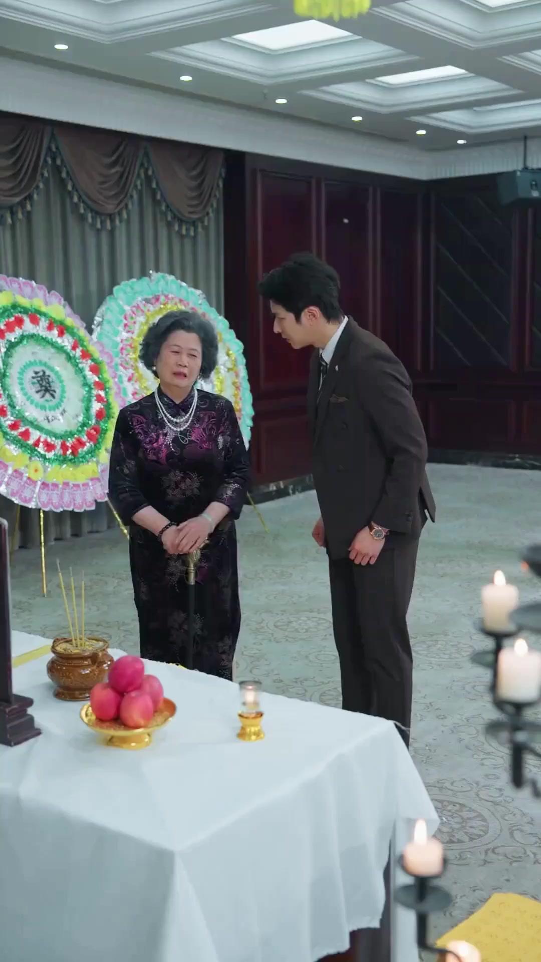 (Dubbed) Step Aside, the Real Heir is Back