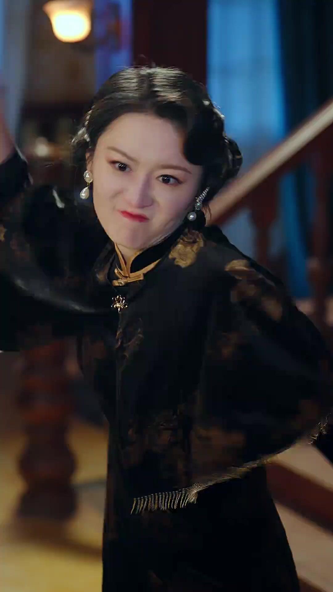 LES DESTINS ENTRELACÉS