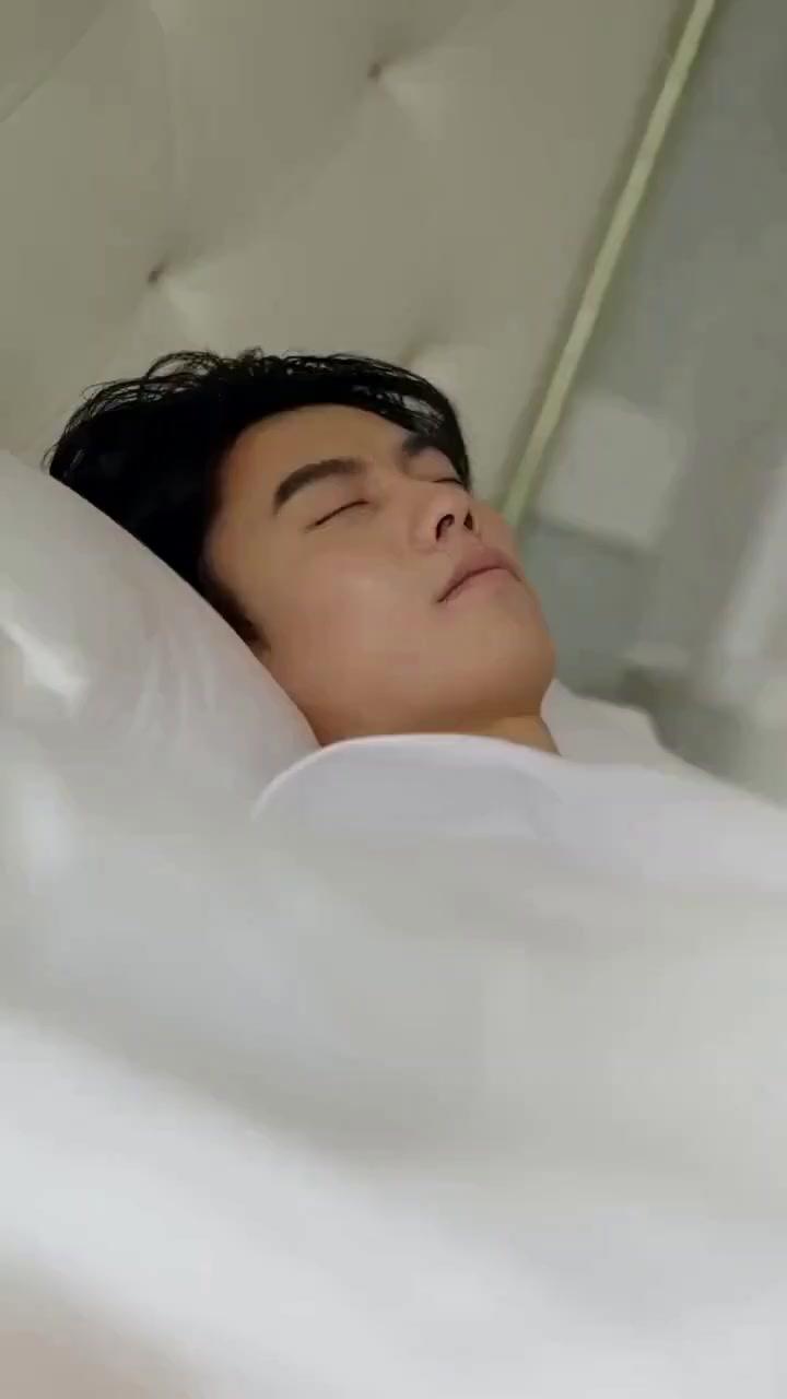 (مدبلج) الكركدن الأسطوري: قوة مقدسة لا تُقهر