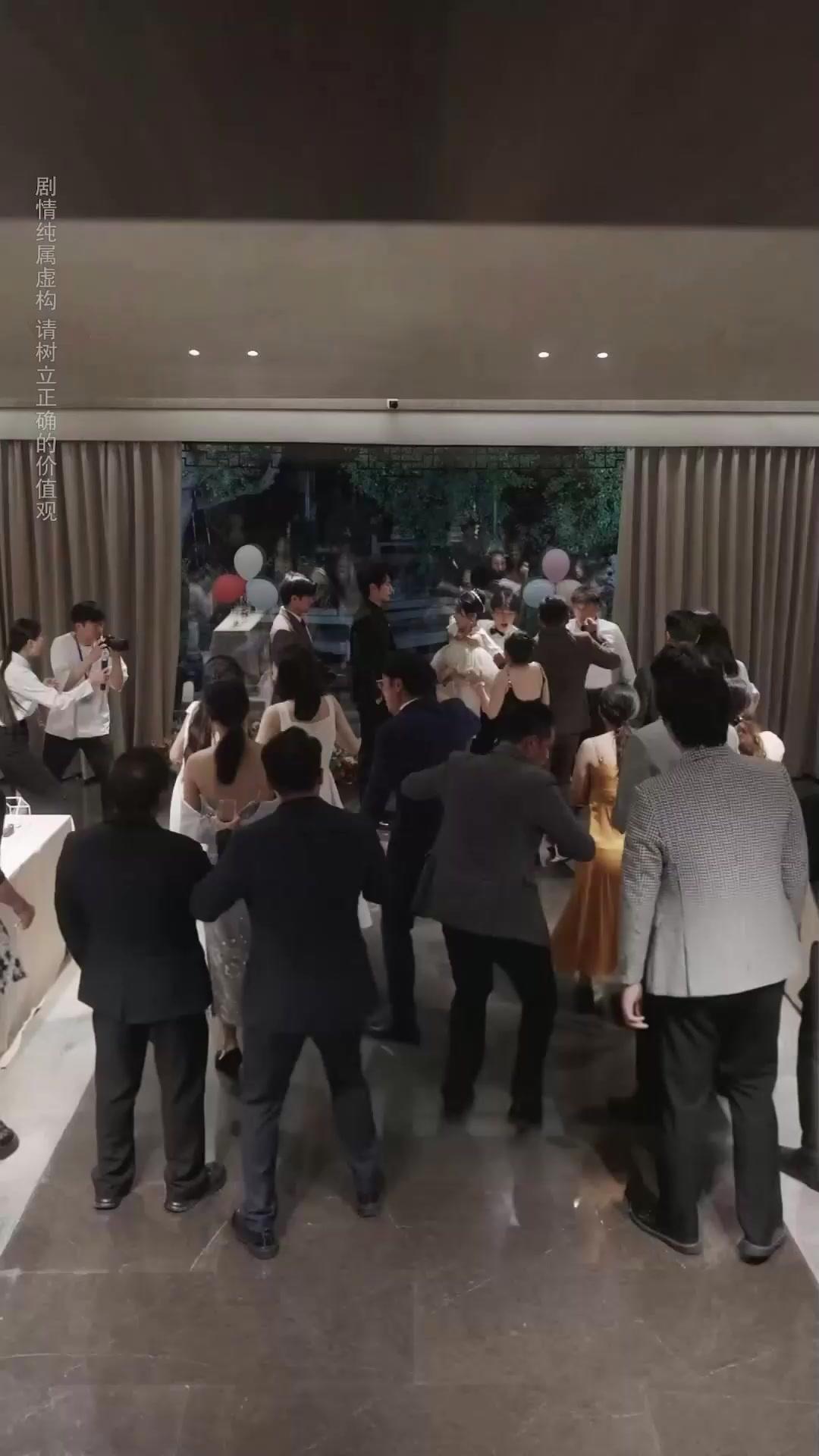 He Loves My Sis? I Swap My Groom.