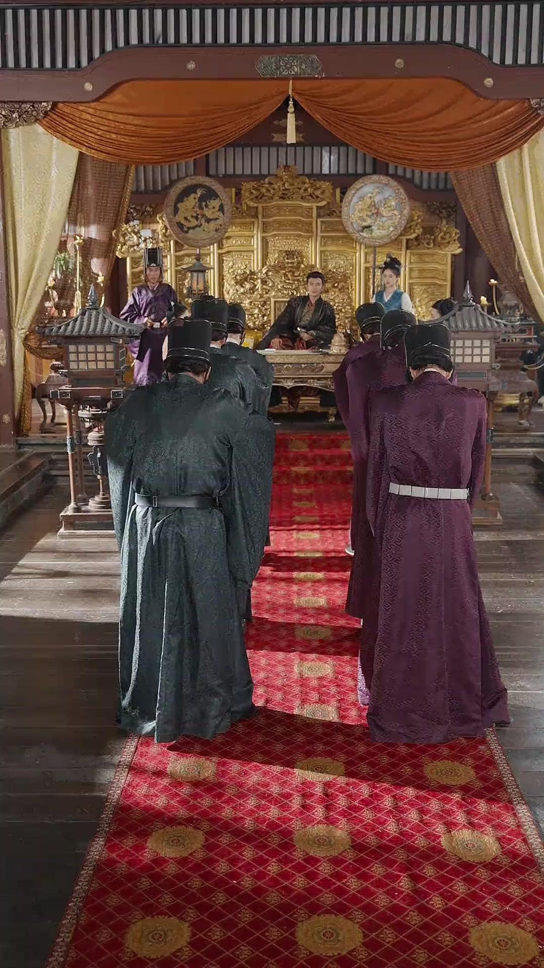 Your Majesty… I’m Just a Courtesan!