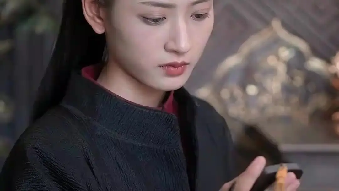 Mr. Howard Walks In Like a Plot Twist