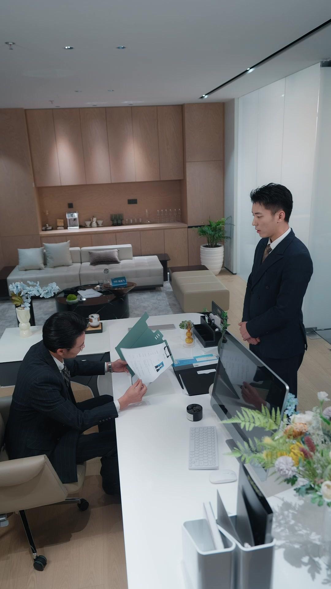 Con mi tarjeta, pagó a su amante