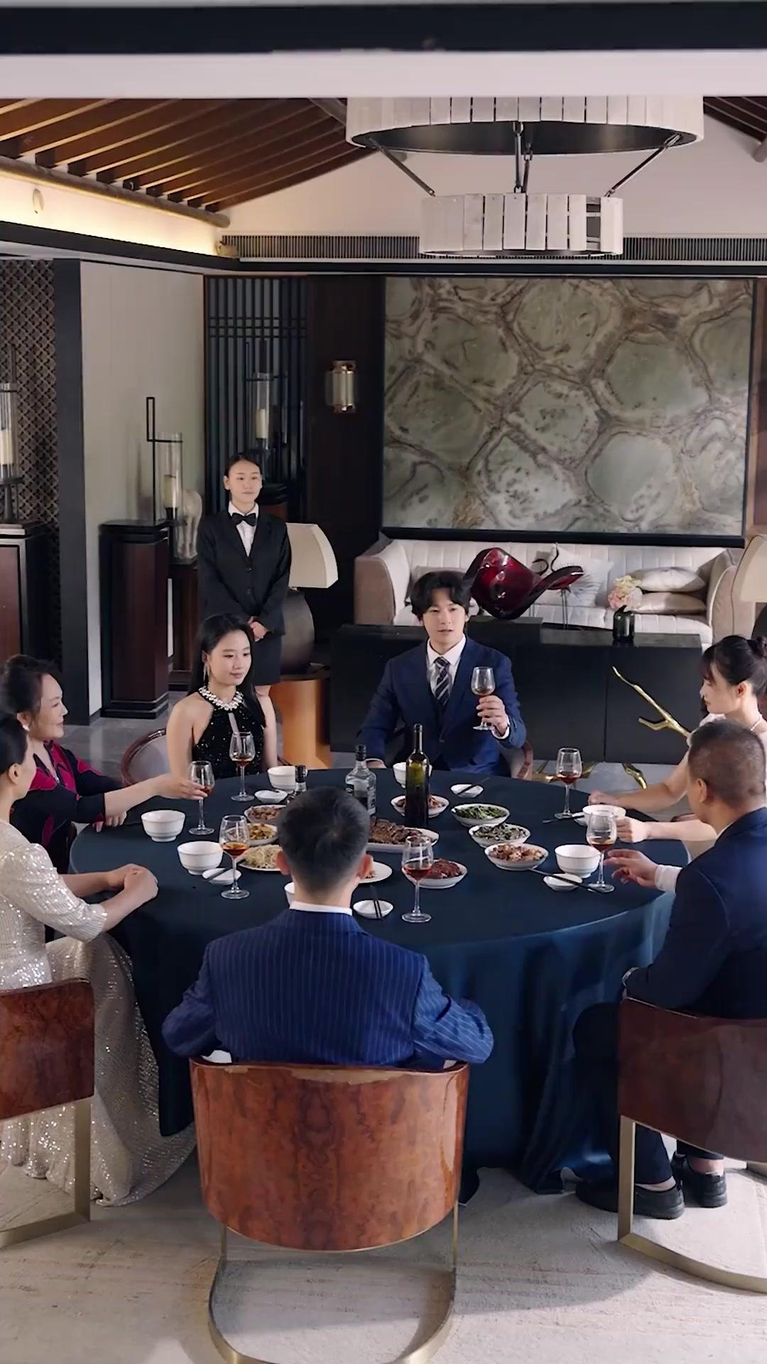 أربعة إخوة ووريثة واحدة