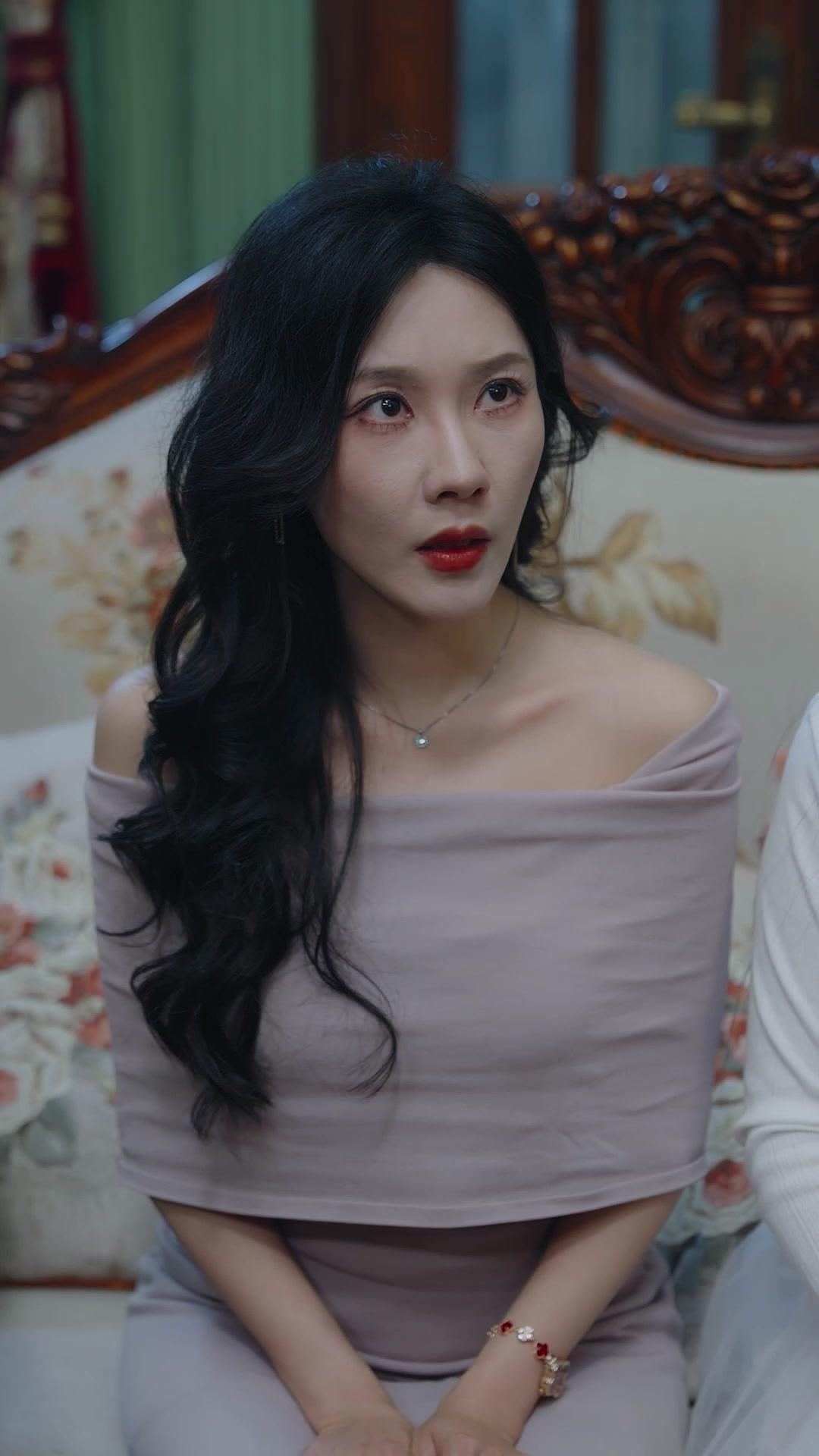 Chồng Cũ Ẩn Thế