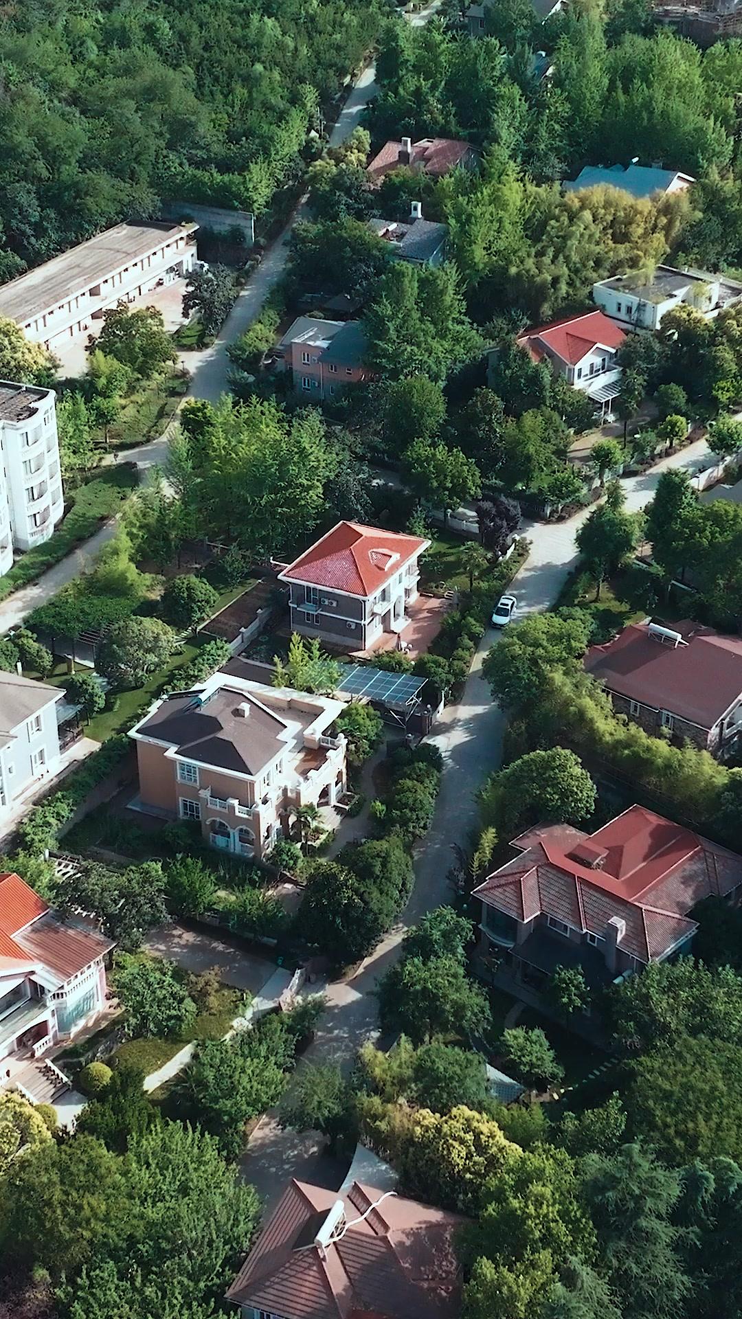 義薄雲天江湖路