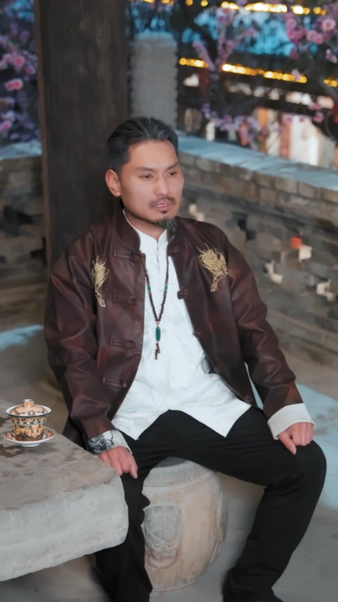 Fake Fiancé, Real Grandmaster