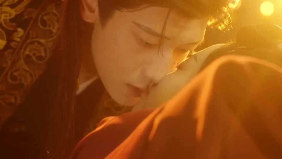 Minh Nguyệt Dẫn Tâm: Nụ hôn dưới ánh nến và bí mật của chiếc nhẫn ngọc