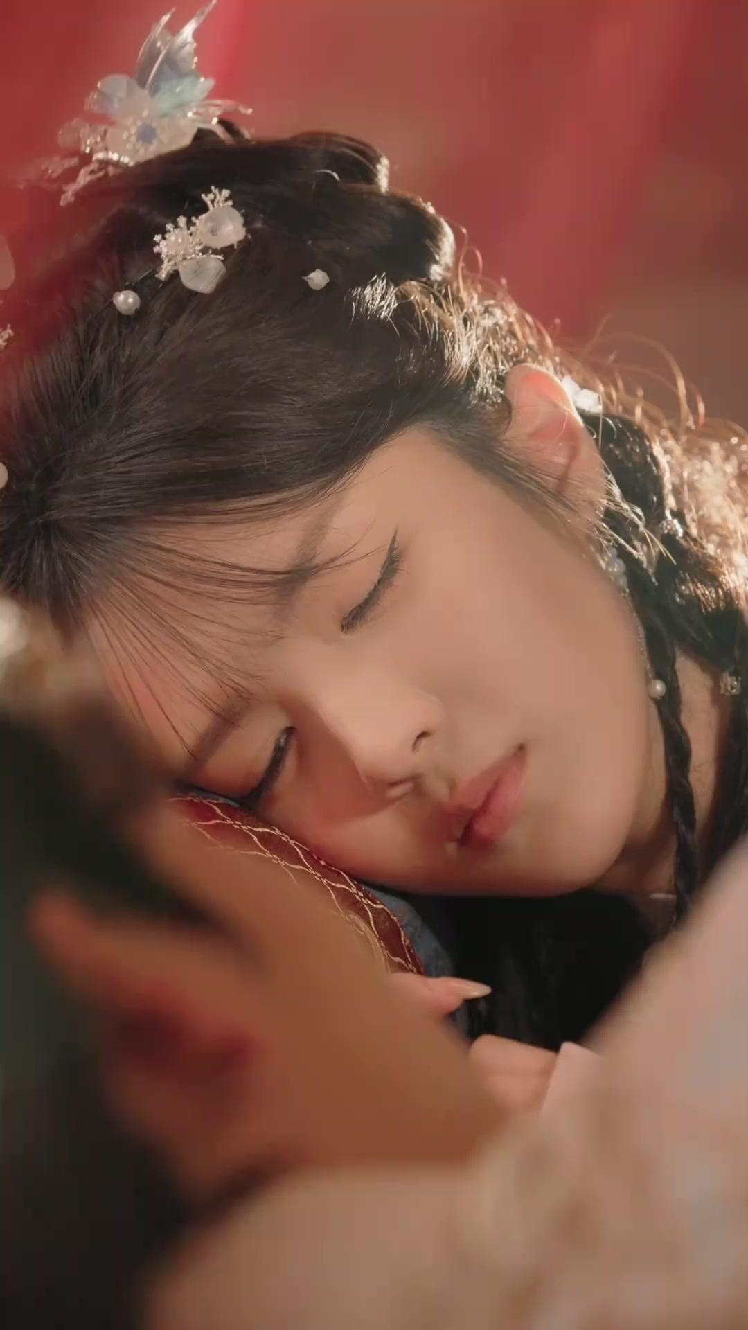 폐하, 이번 귀비는 좀 수상합니다