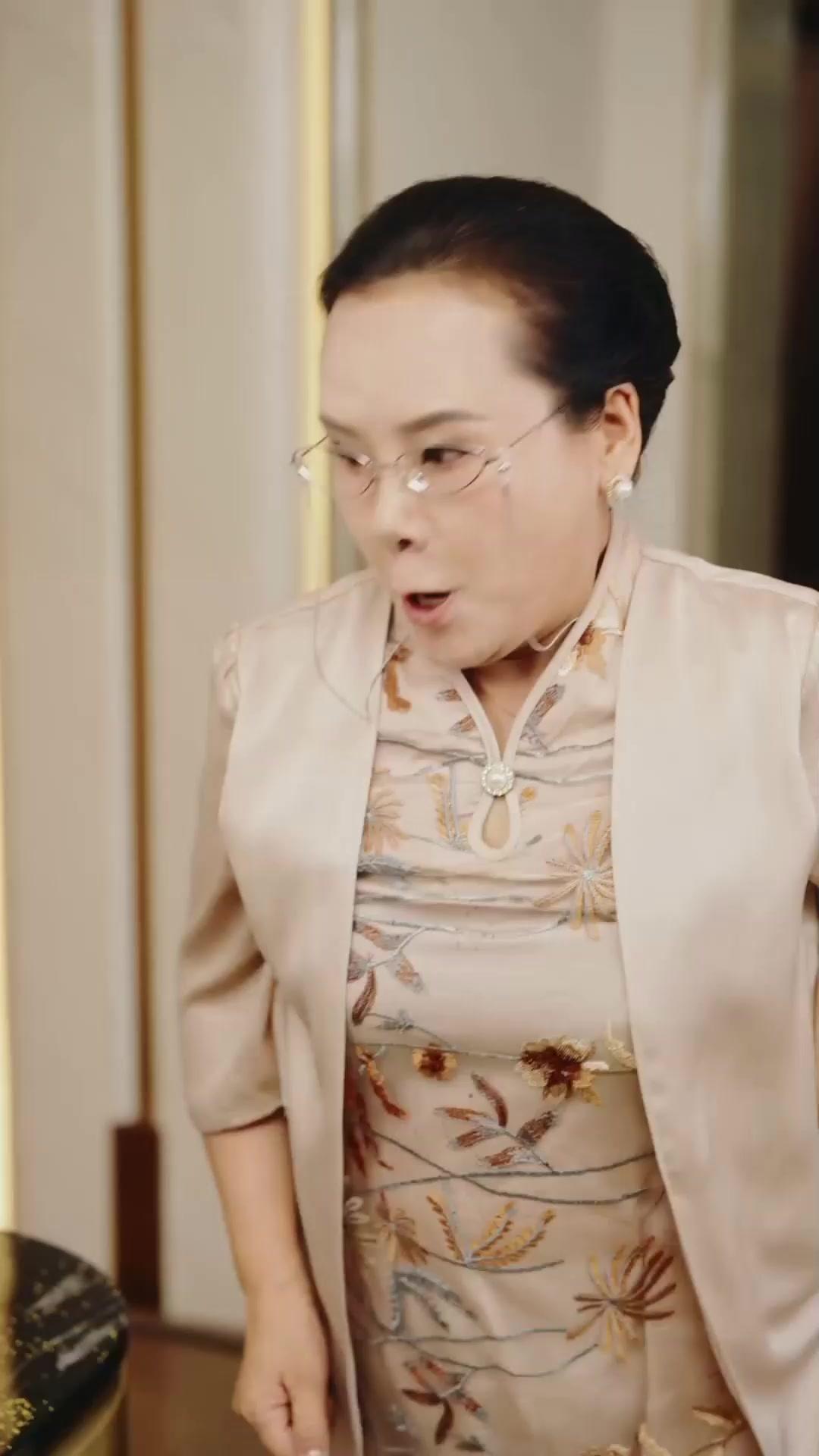 Sayap Terkandas, Pedang Terhunus