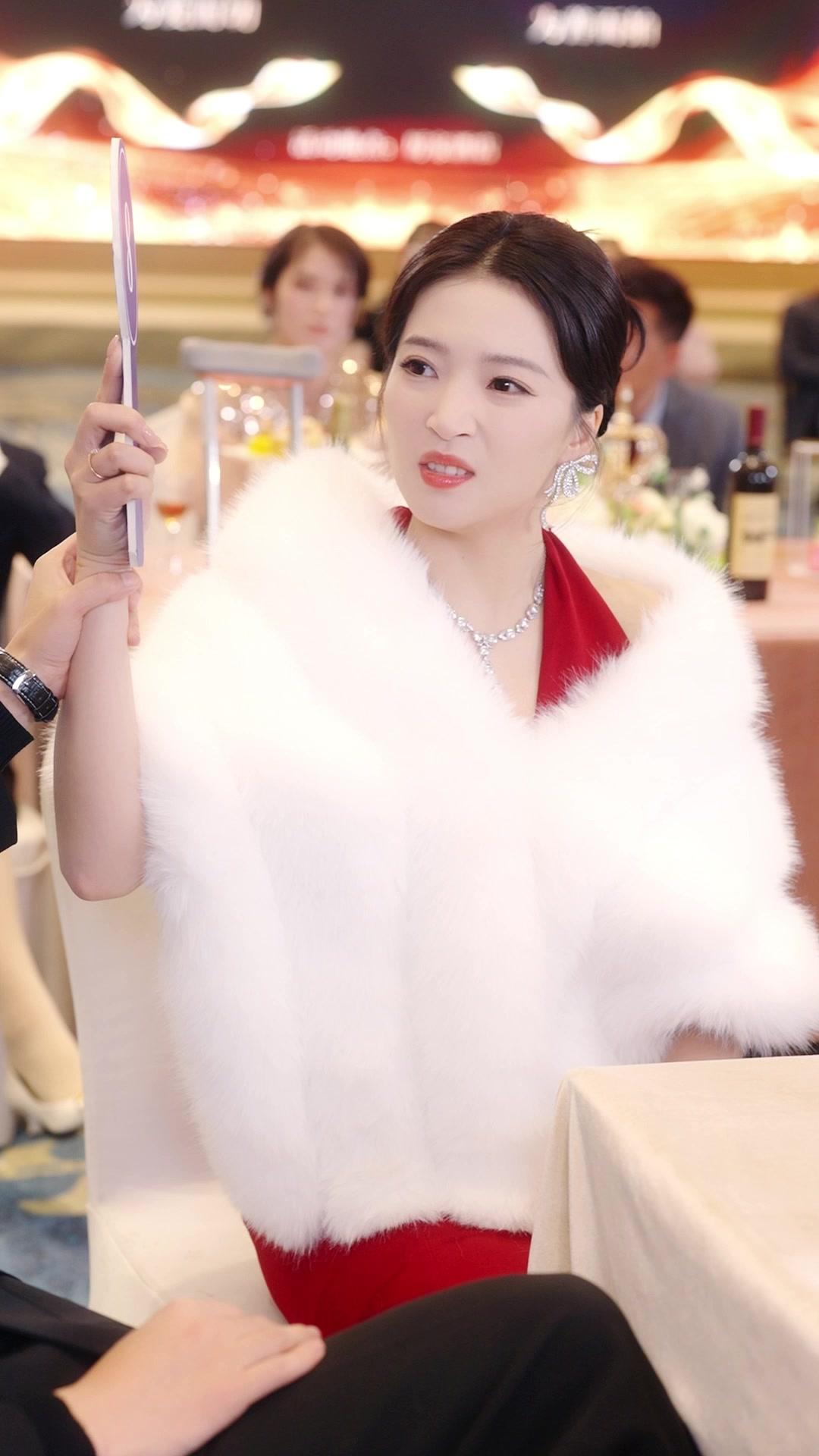 Fall for Me, Boss Lady!