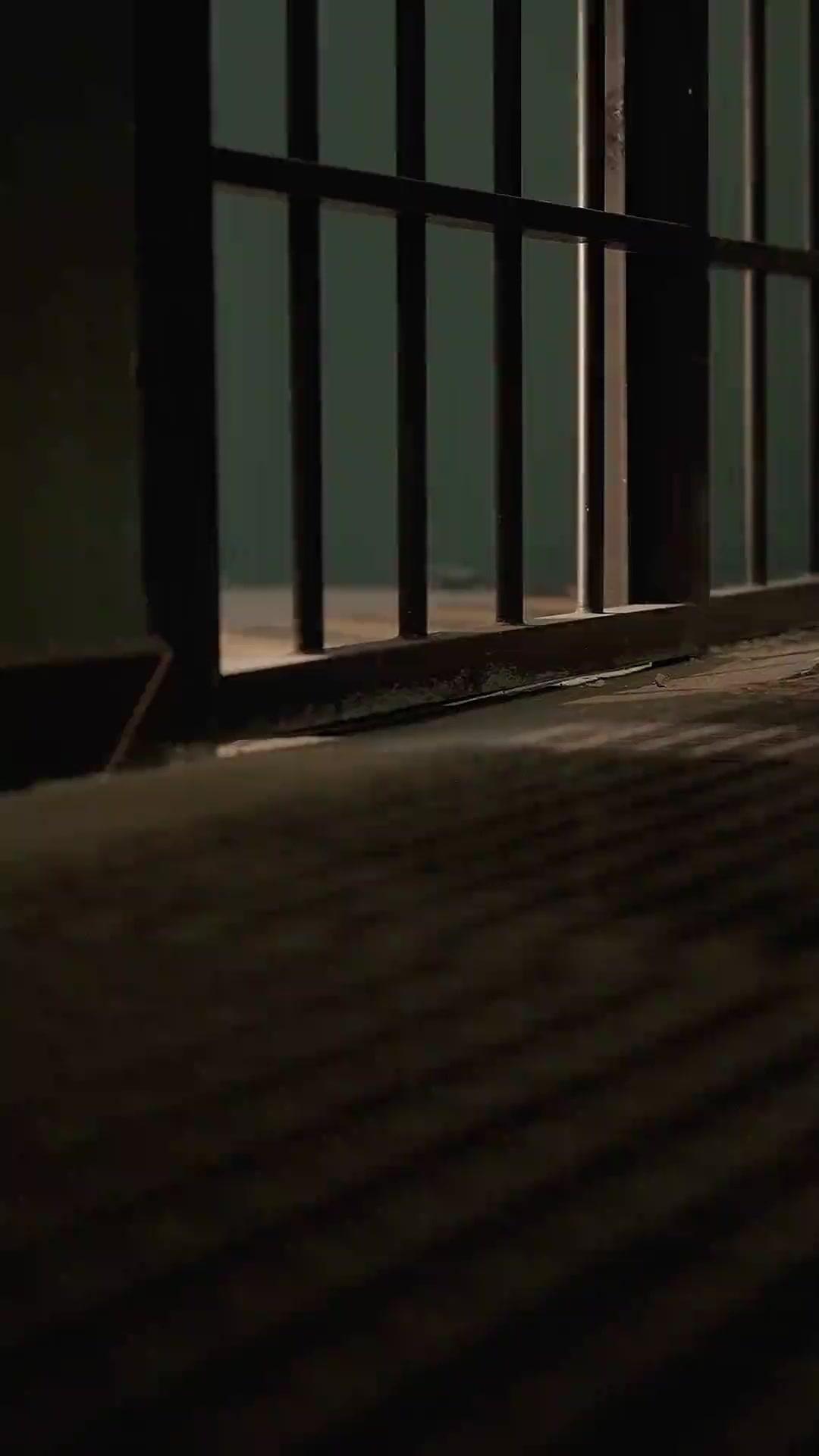 लौट के आई हूँ, अब झुकोगे तुम