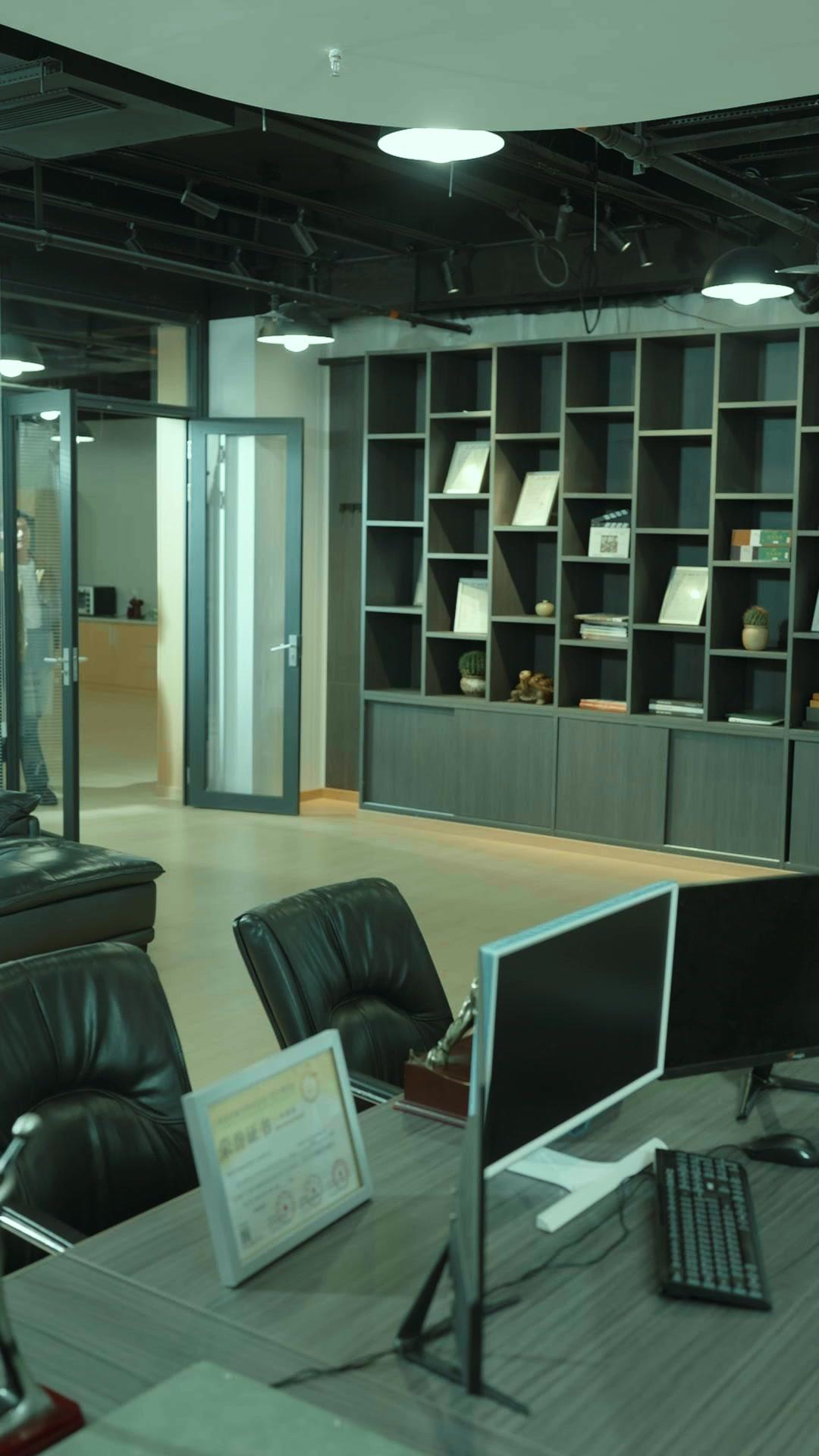 Gegen den Strom – Der Lieferkrieg