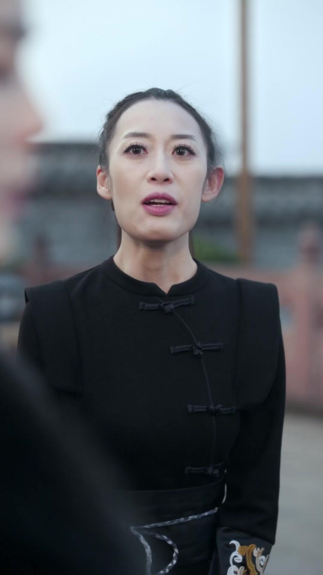 구름에 가려진 진주