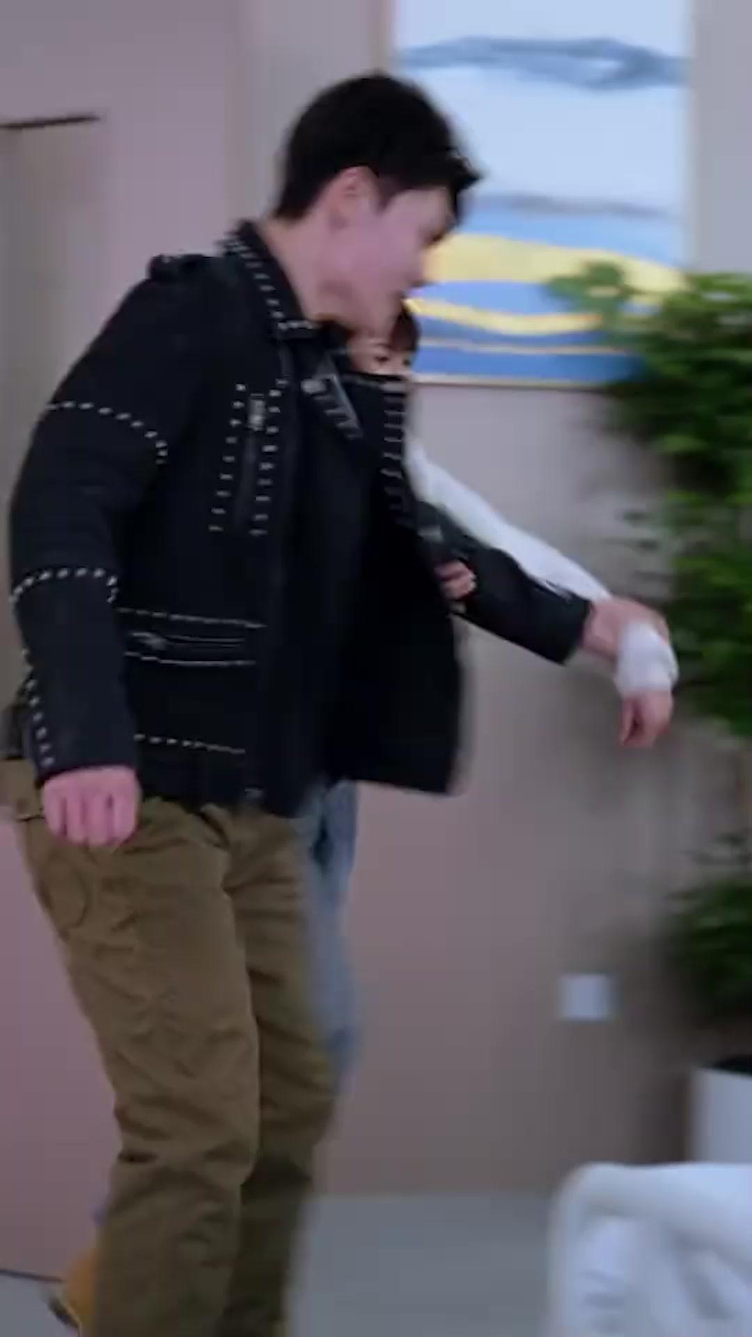 !خيانة الصديقة… والانتقام قادم