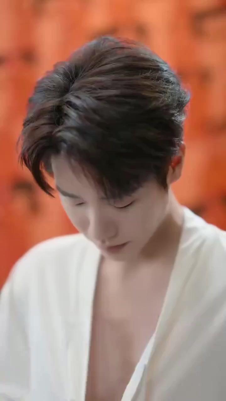 Per Sopravvivere, Mi Stringo al Mio Nemico