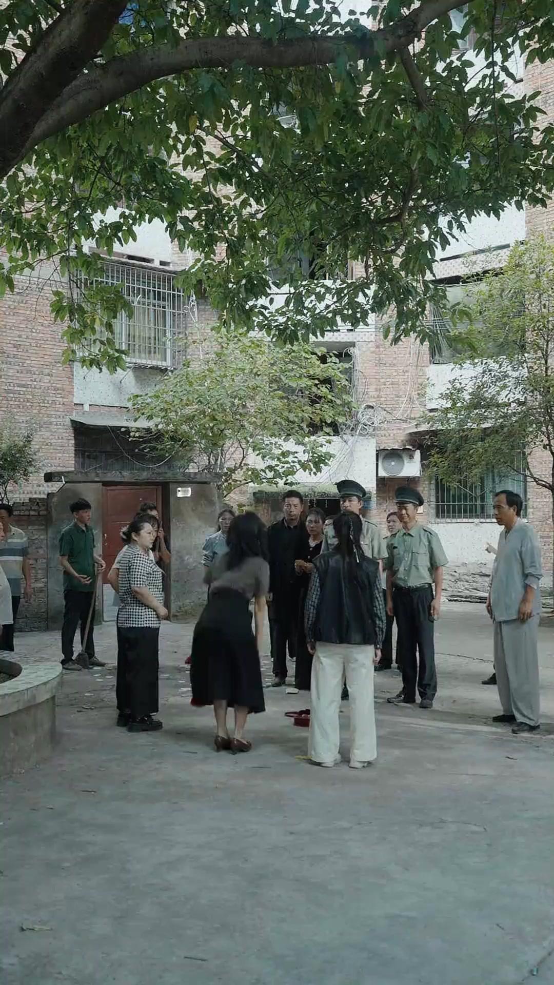 Putus Ikatan, Tegakkan Martabat