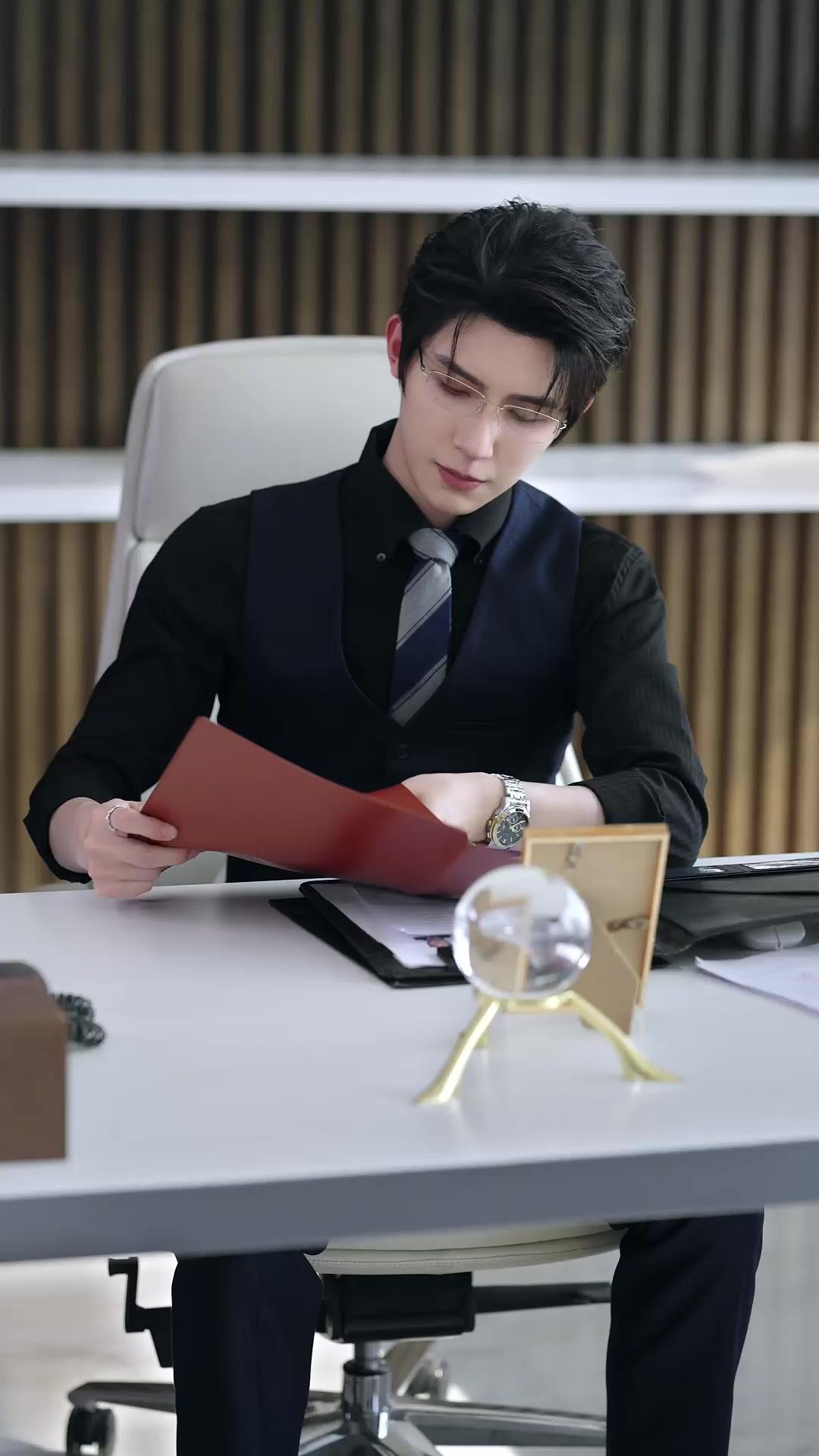 Suamiku adalah Musuh Keluargaku