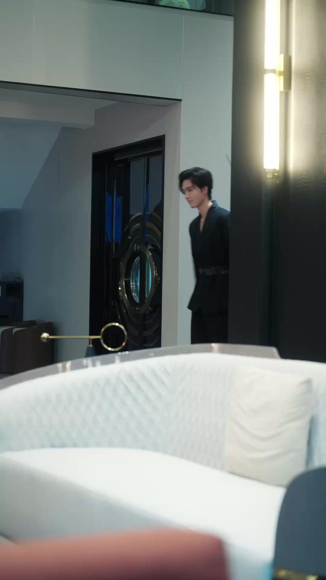 Bunga Mawar Tersembunyi