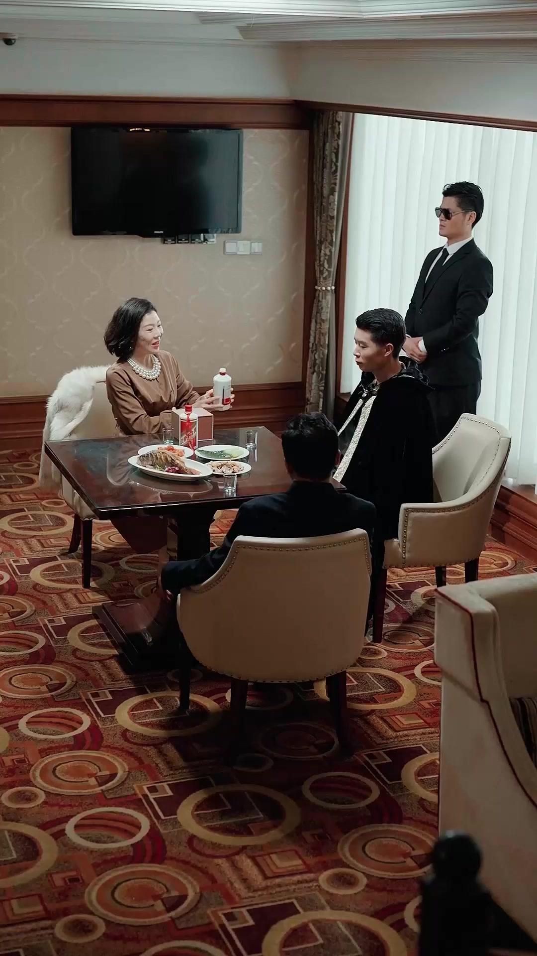 추악함을 벤 전황의 칼날