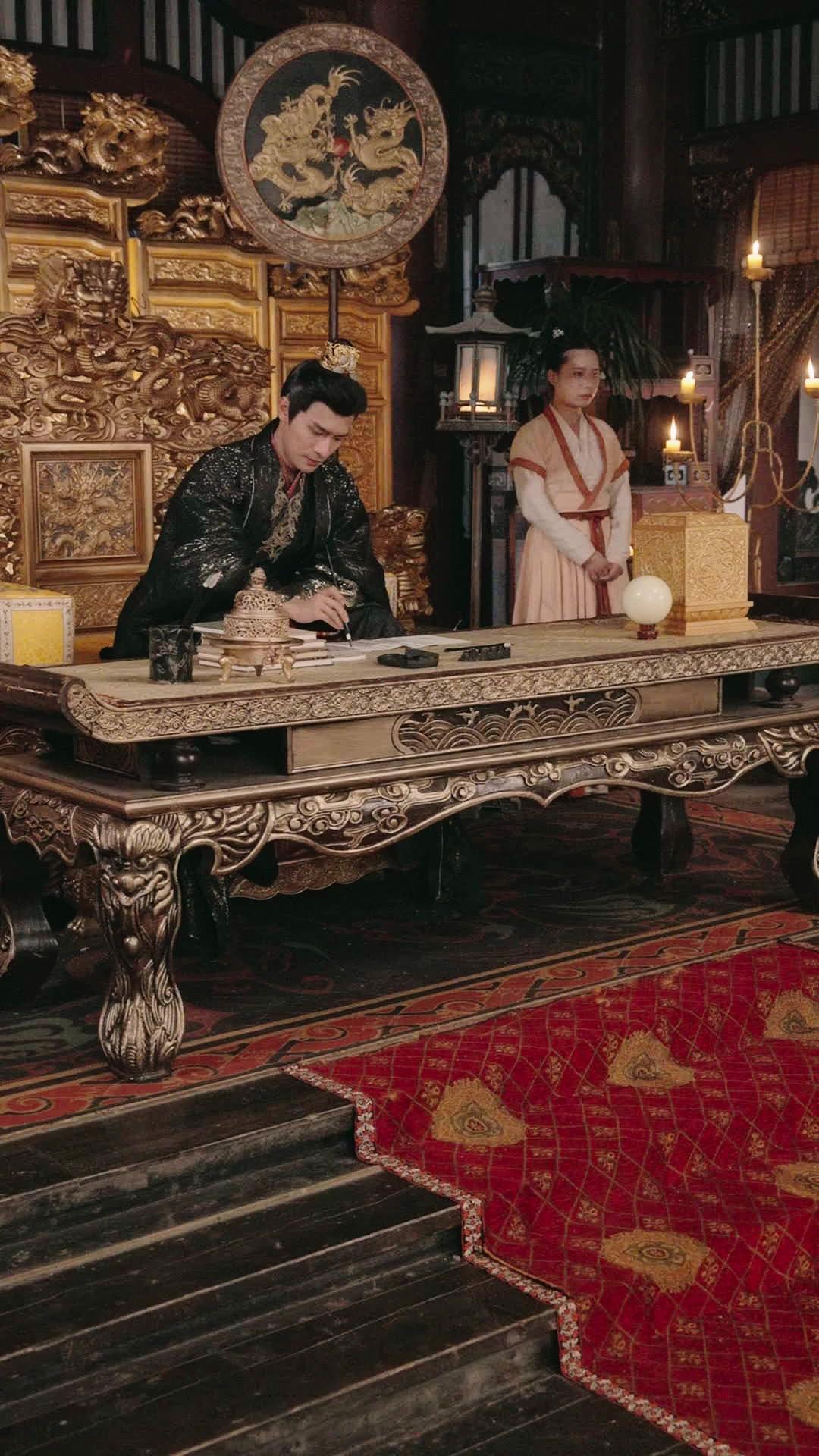 Your Majesty… I’m Just a Courtesan!