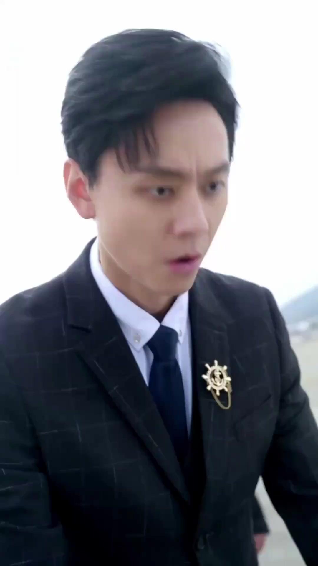 Suamiku Pincang Ternyata CEO