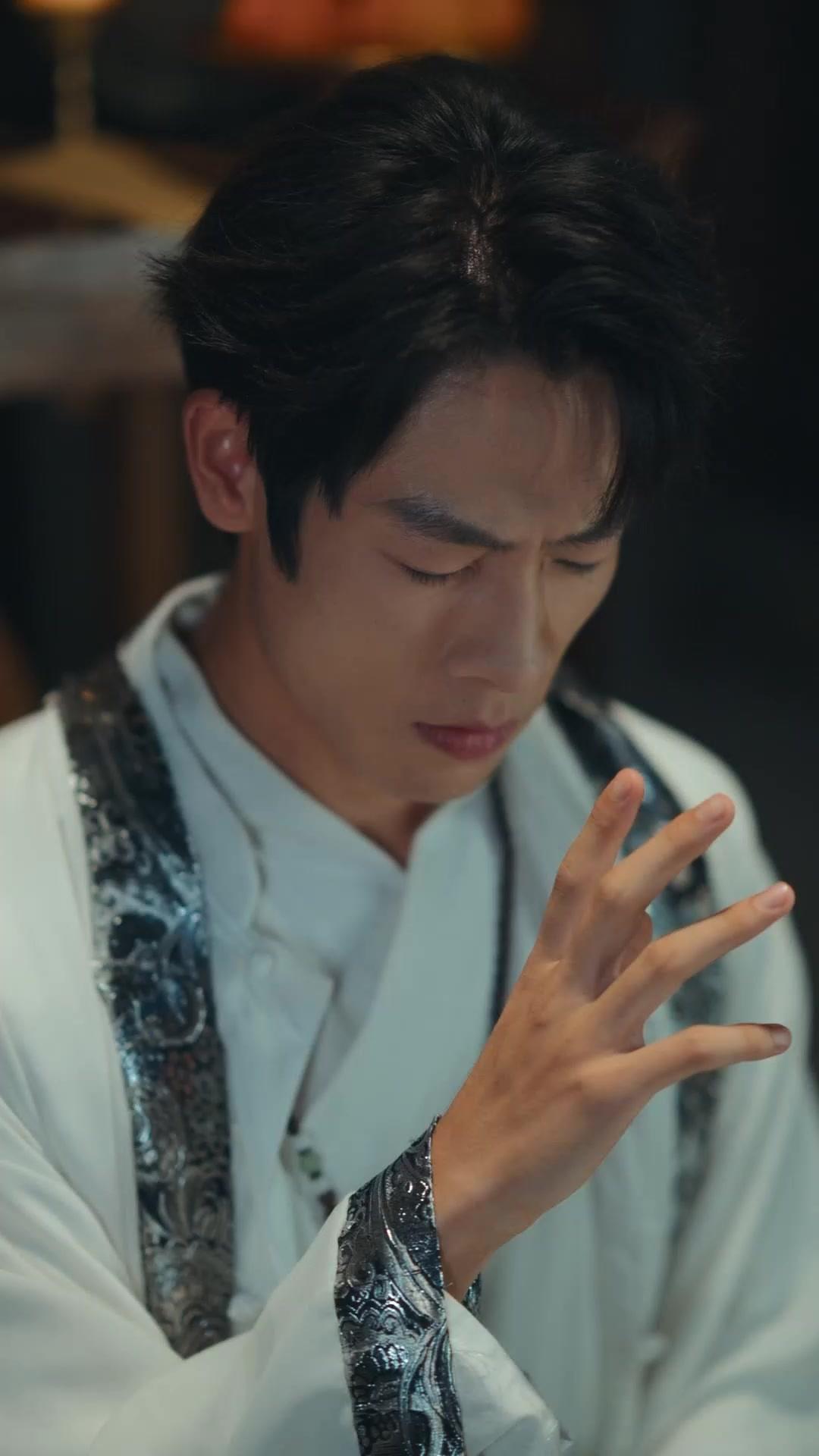 Garisan Merah Pendeta Langit