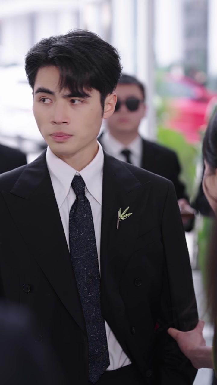 撩到個大佬，他超會撐腰的