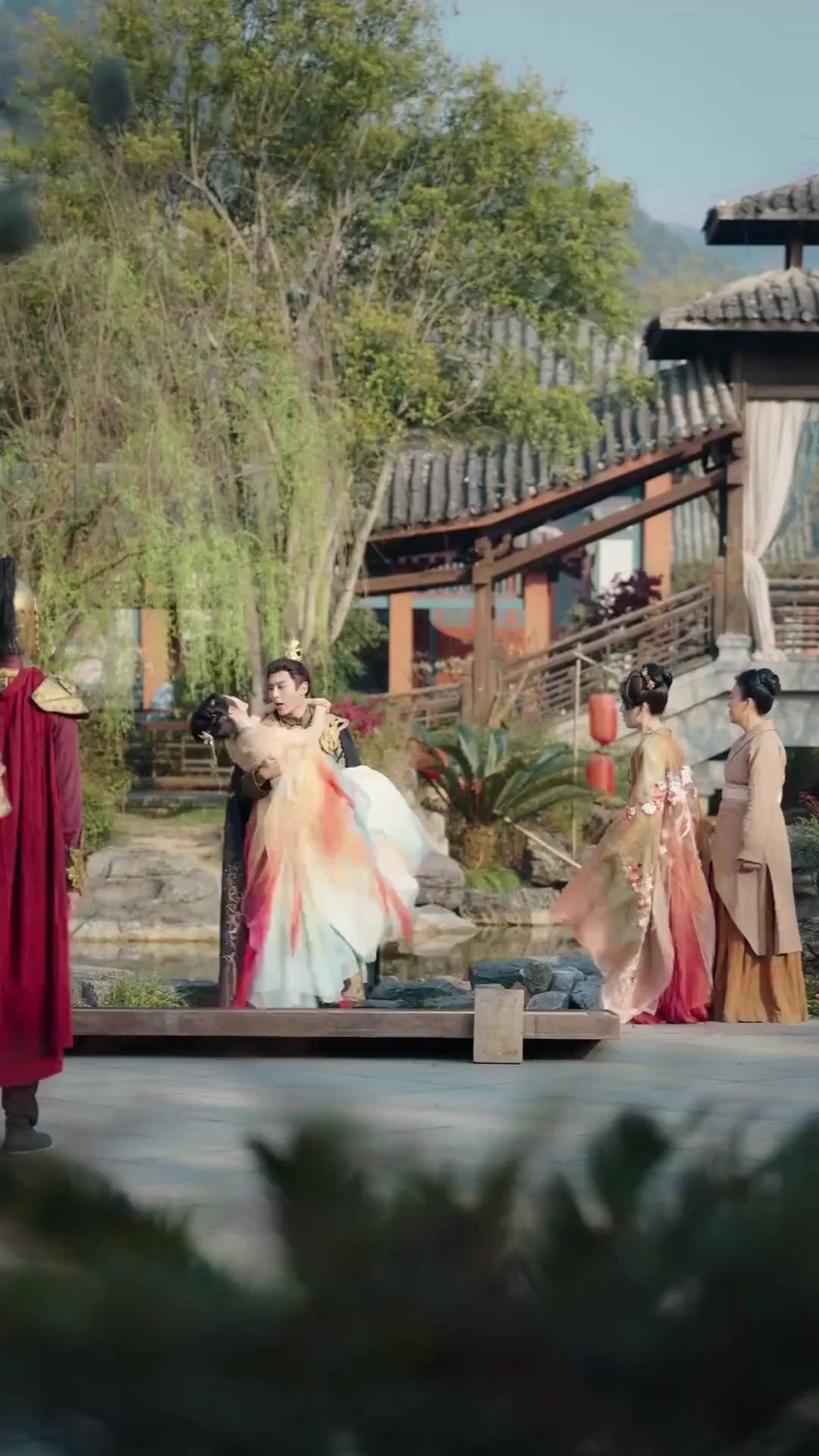 (พากย์เสียง) หอฟู่หรง