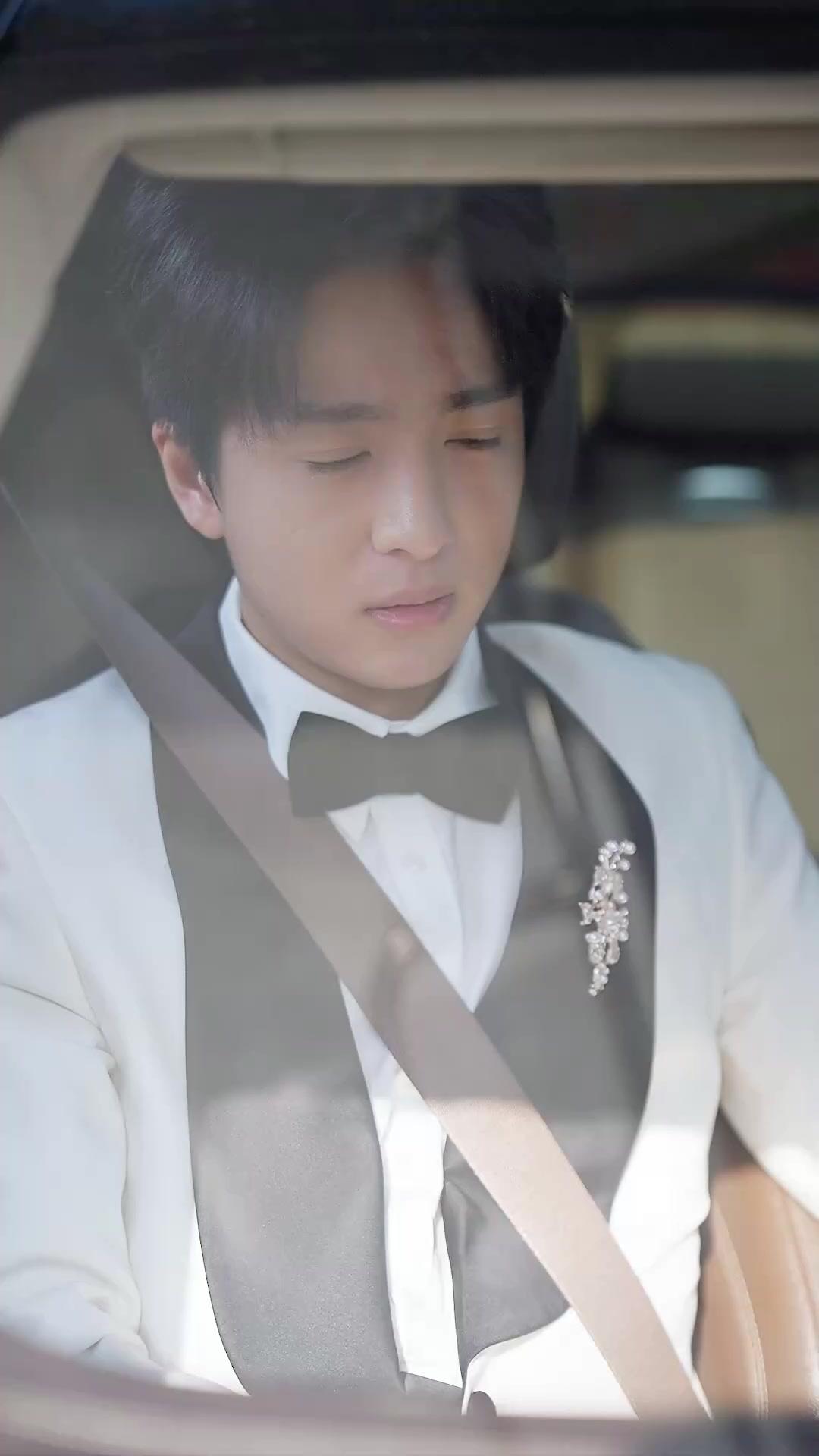 被甩後我綁定了未卜先知系統