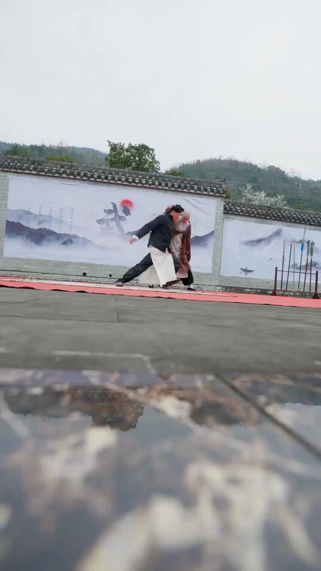 (Dubbed) A God in a Fool’s Flesh