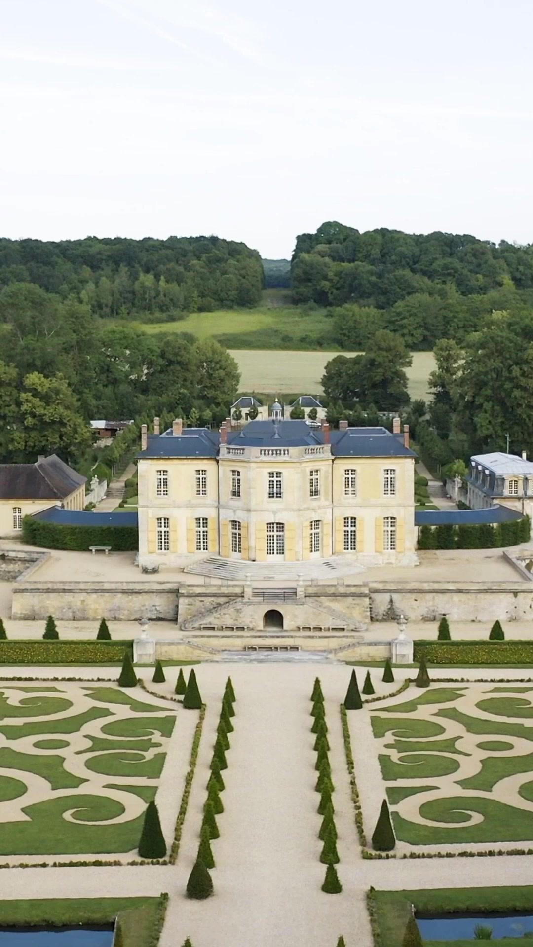 POUR MA SŒUR, TOUT QUITTER